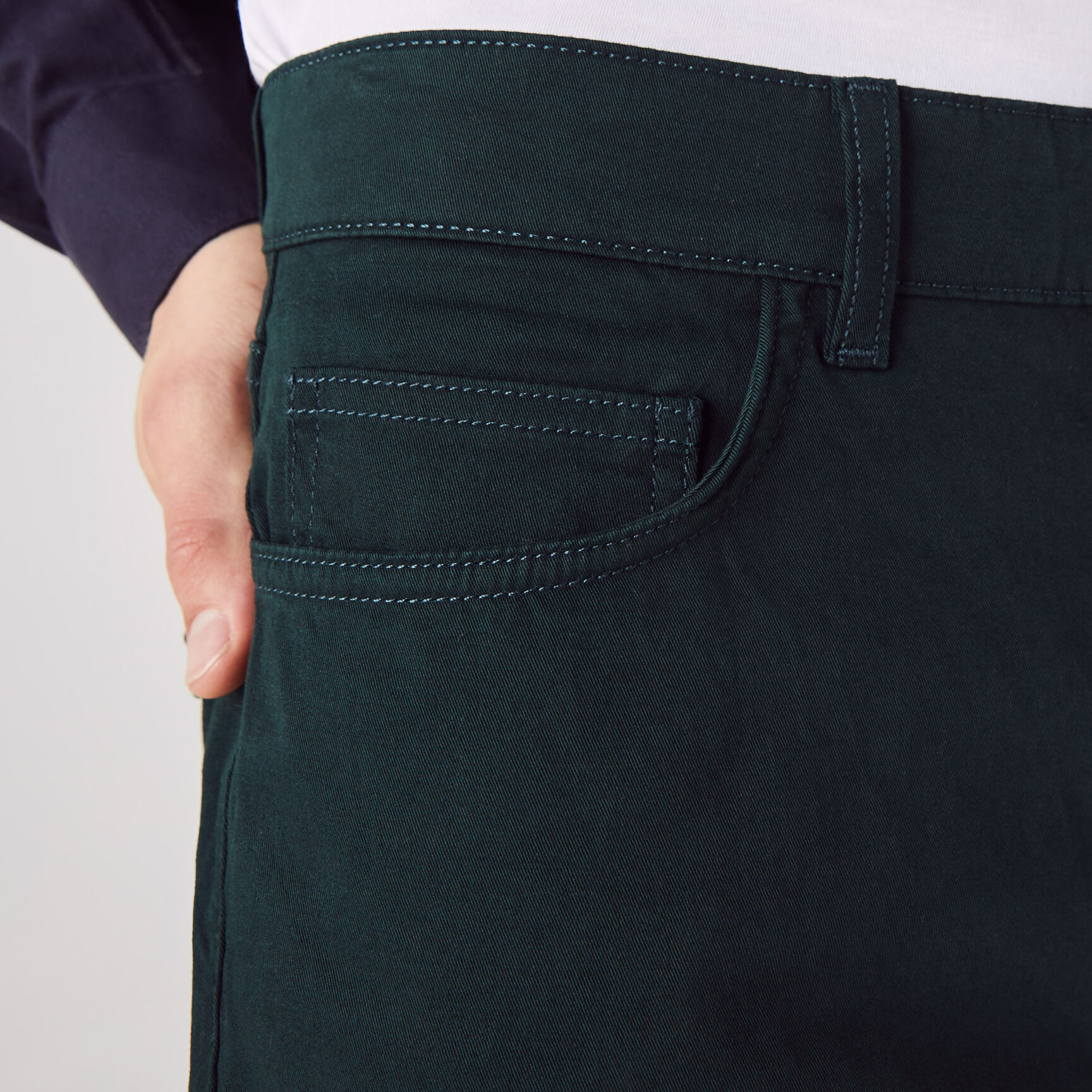 بنطال من القطن المرن بقصة ضيقة 5 جيوب للرجال بنطال من القطن المرن بقصة ضيقة 5 جيوب للرجال