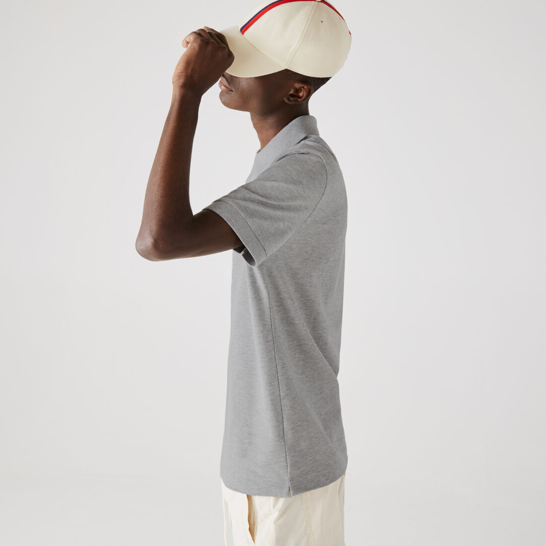 قميص بولو بيكيه باريسي بقصة عادية قميص بولو بيكيه باريسي بقصة عادية