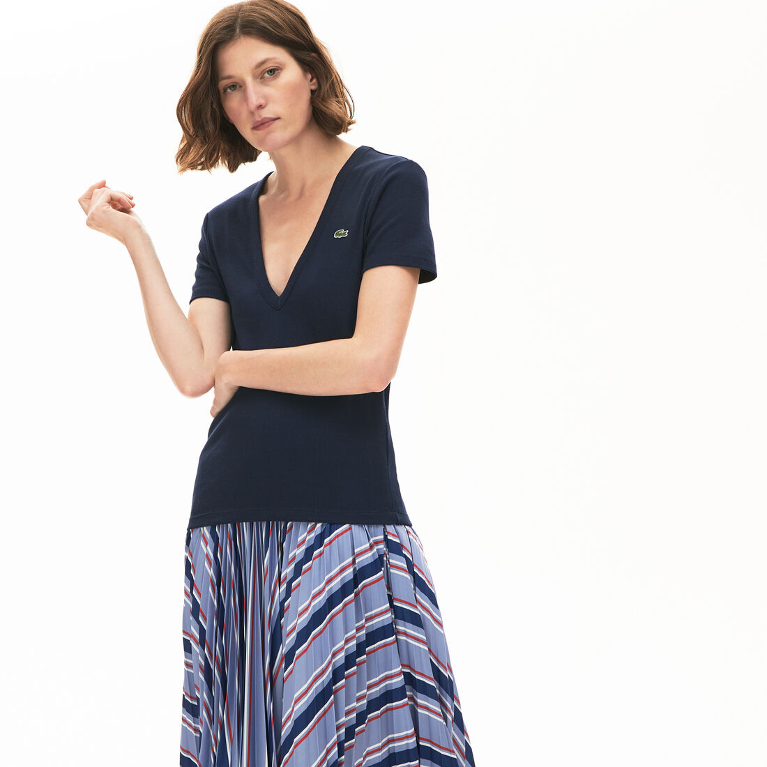 تيشيرت قطن ناعم بفتحة رقبة حرف V للنساء تيشيرت قطن ناعم بفتحة رقبة حرف V للنساء