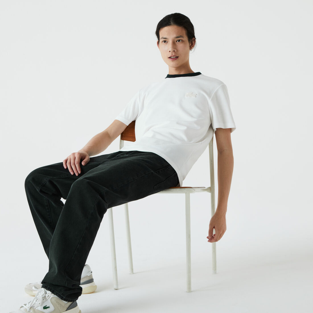 تي شيرت قطني متعرج الملمس للرجال بفتحة رقبة مستديرة وقصة مسترخية تي شيرت قطني متعرج الملمس للرجال بفتحة رقبة مستديرة وقصة مسترخية