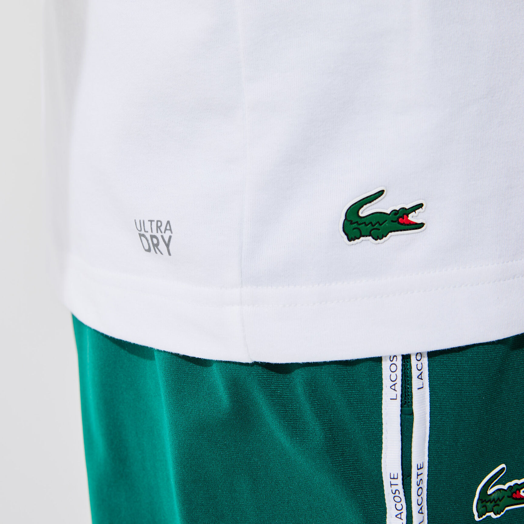 تيشيرت بشعار Lacoste SPORT للرجال