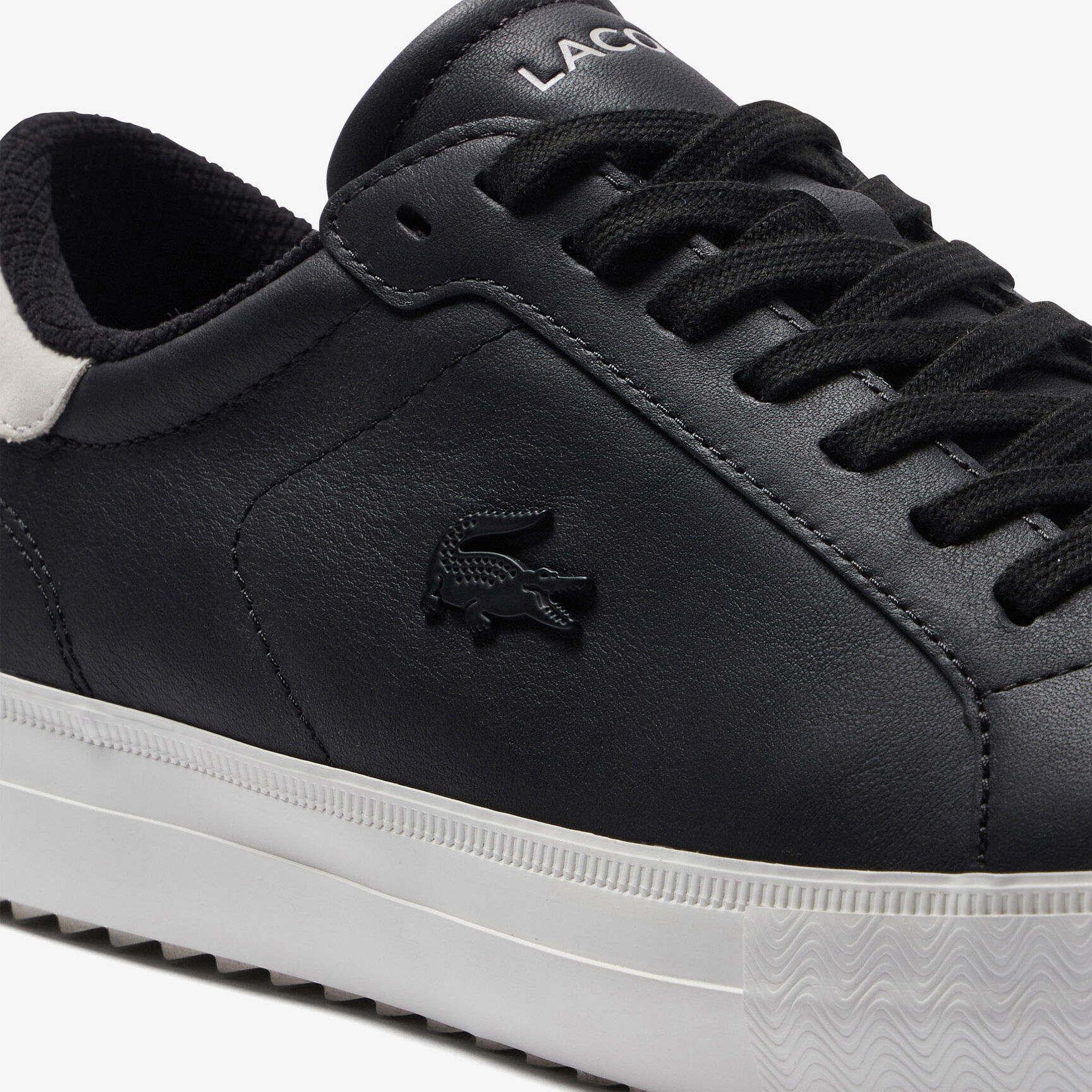 سنيكرز لاكوست باور كورت جلد للخروج من تشكيلة الشتاء للرجال سنيكرز لاكوست باور كورت جلد للخروج من تشكيلة الشتاء للرجال