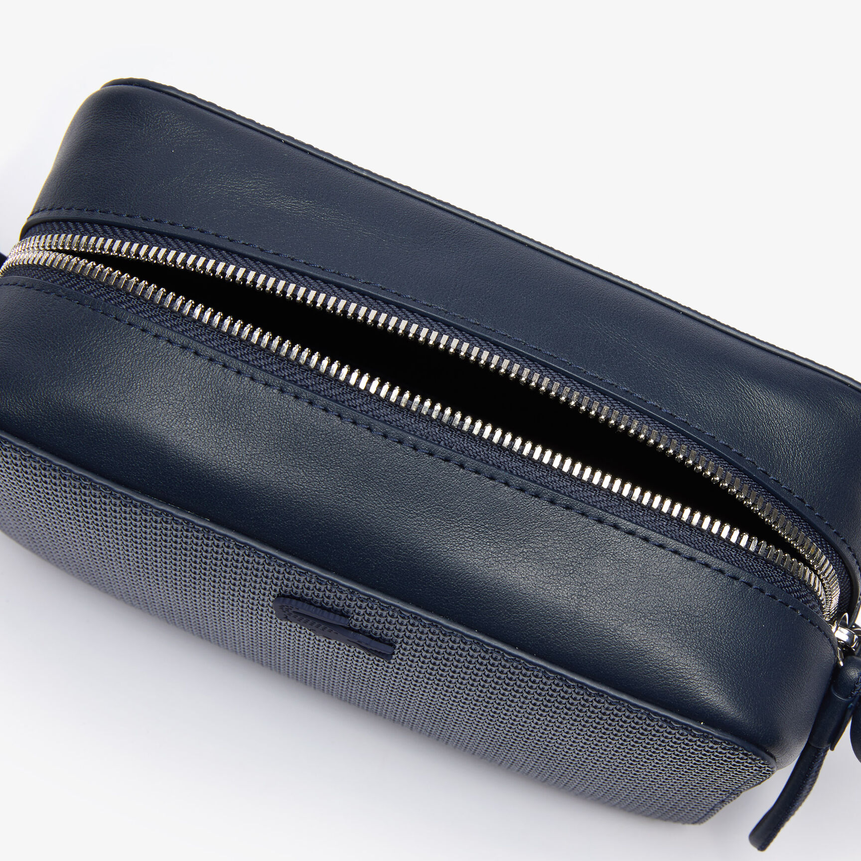 حقيبة كتف من جلد البيكيه غير اللامع مجموعة Chantaco للنساء حقيبة كتف من جلد البيكيه غير اللامع مجموعة Chantaco للنساء