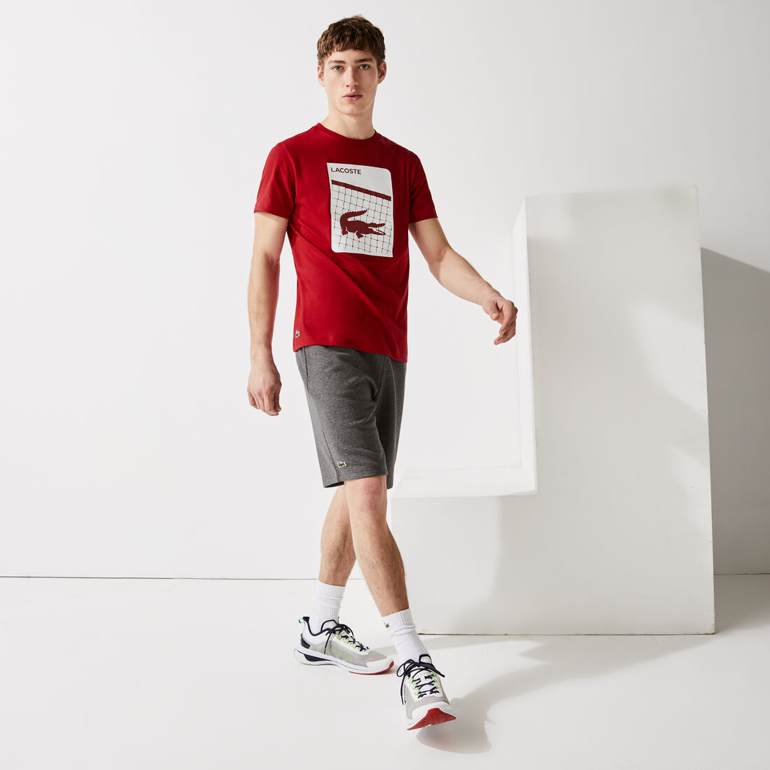 تي شيرت مسامي للرجال مع طباعة ثلاثية الأبعاد مجموعة Lacoste SPORT