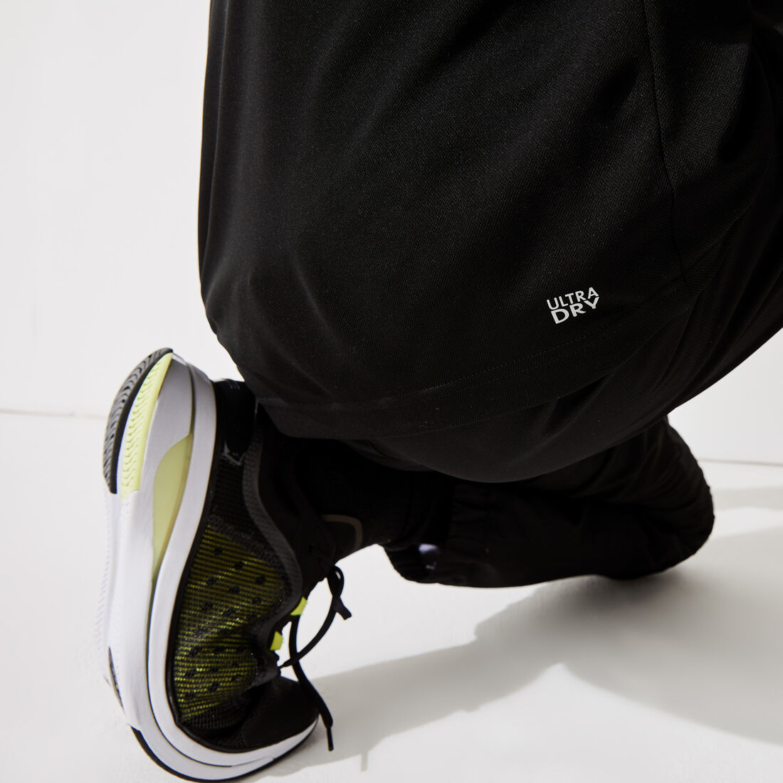 قميص بولو مقاوم مسامي للرجال مع كتل لونية مجموعة Lacoste SPORT قميص بولو مقاوم مسامي للرجال مع كتل لونية مجموعة Lacoste SPORT