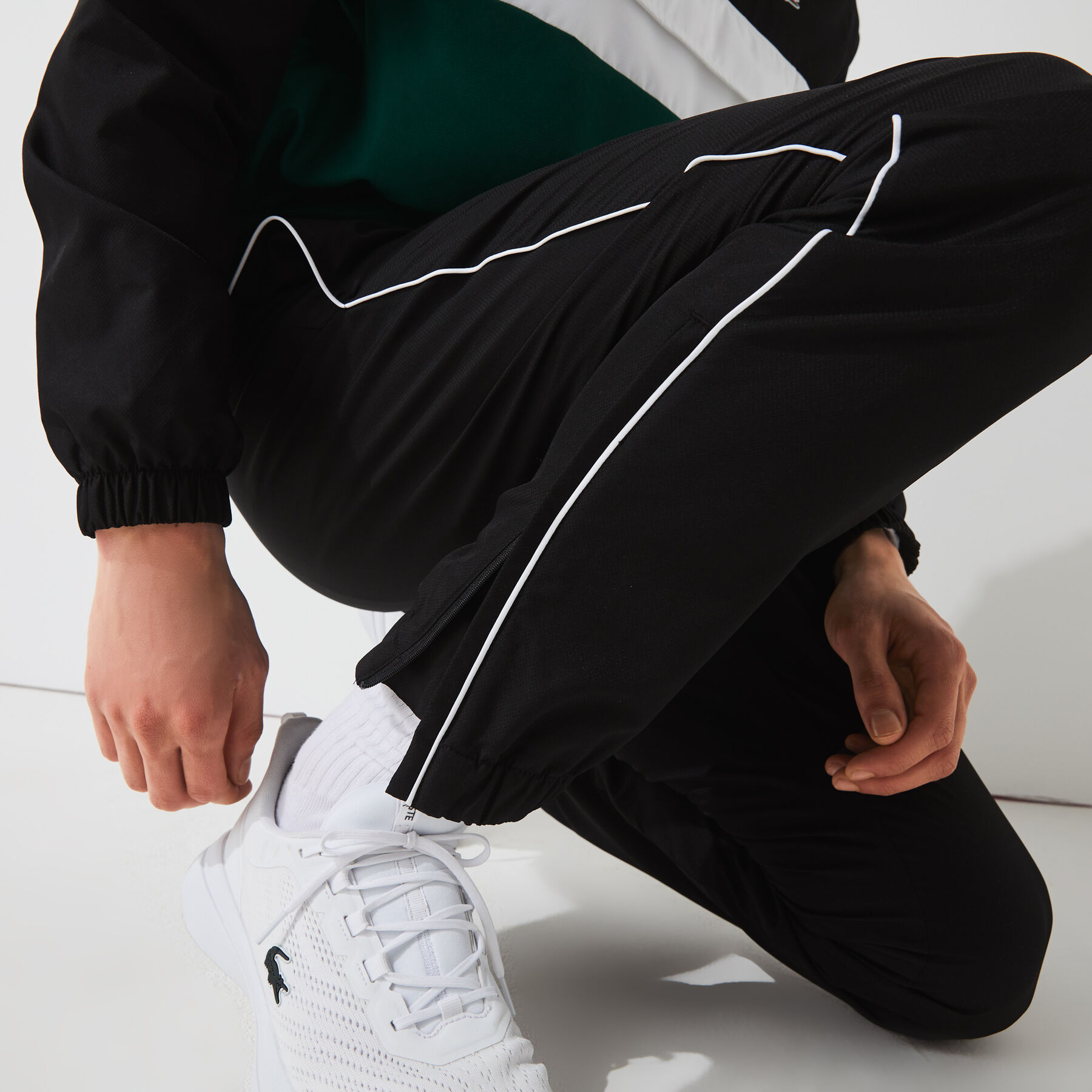 بذلة رياضية مع جاكيت قابل للحزم مجموعة Lacoste SPORT للرجال لاكوست بذلة رياضية مع جاكيت قابل للحزم مجموعة lacoste sport للرجال