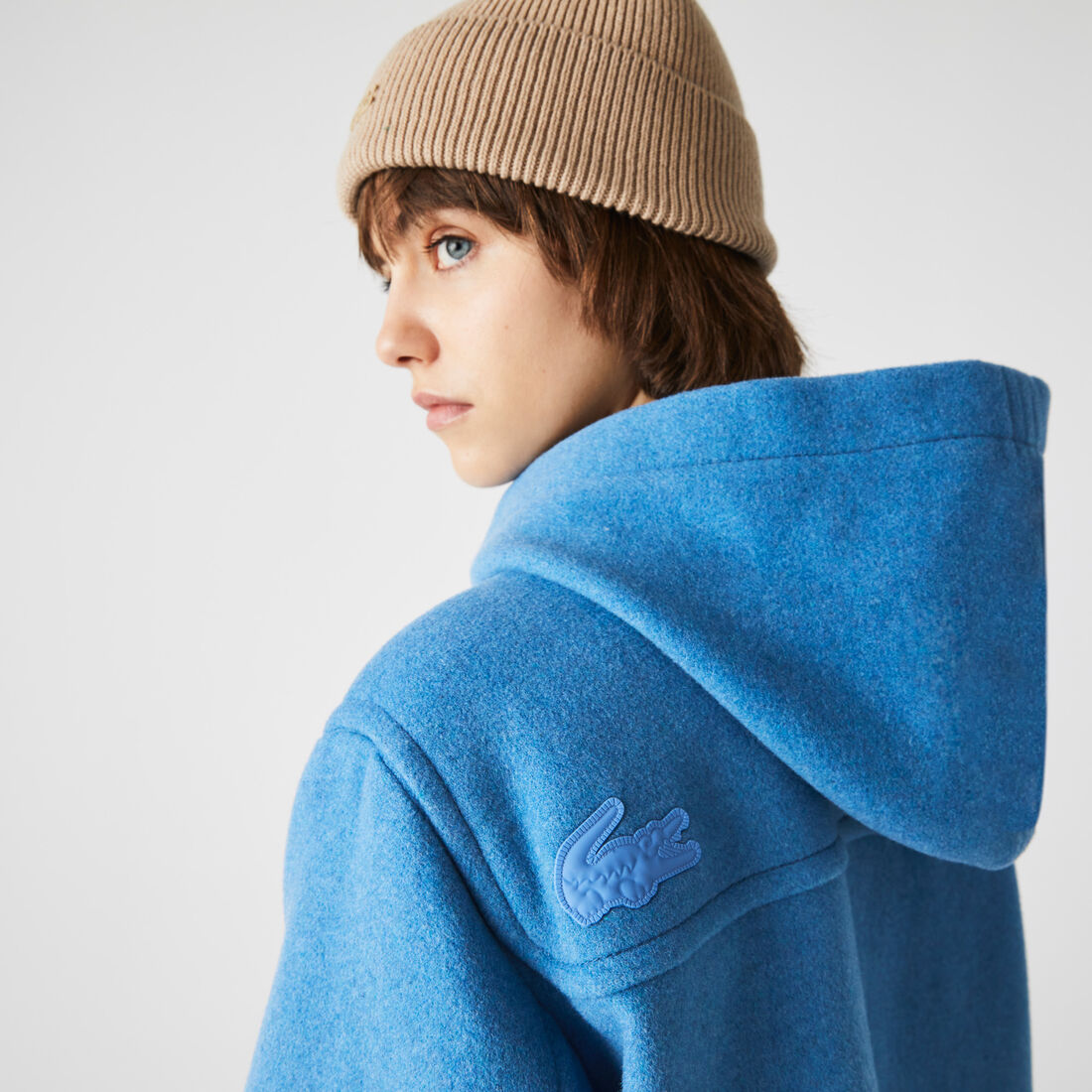 معطف نسائي قصير من الصوف المخلوط من مجموعة Lacoste L!VE معطف نسائي قصير من الصوف المخلوط من مجموعة Lacoste L!VE