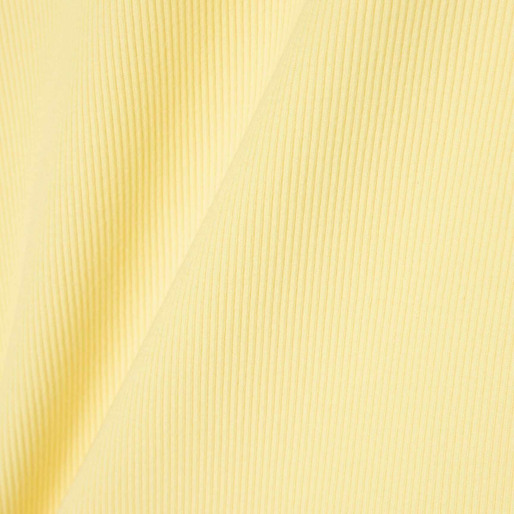 تي شيرت قطني مضلع بقصة ضيقة