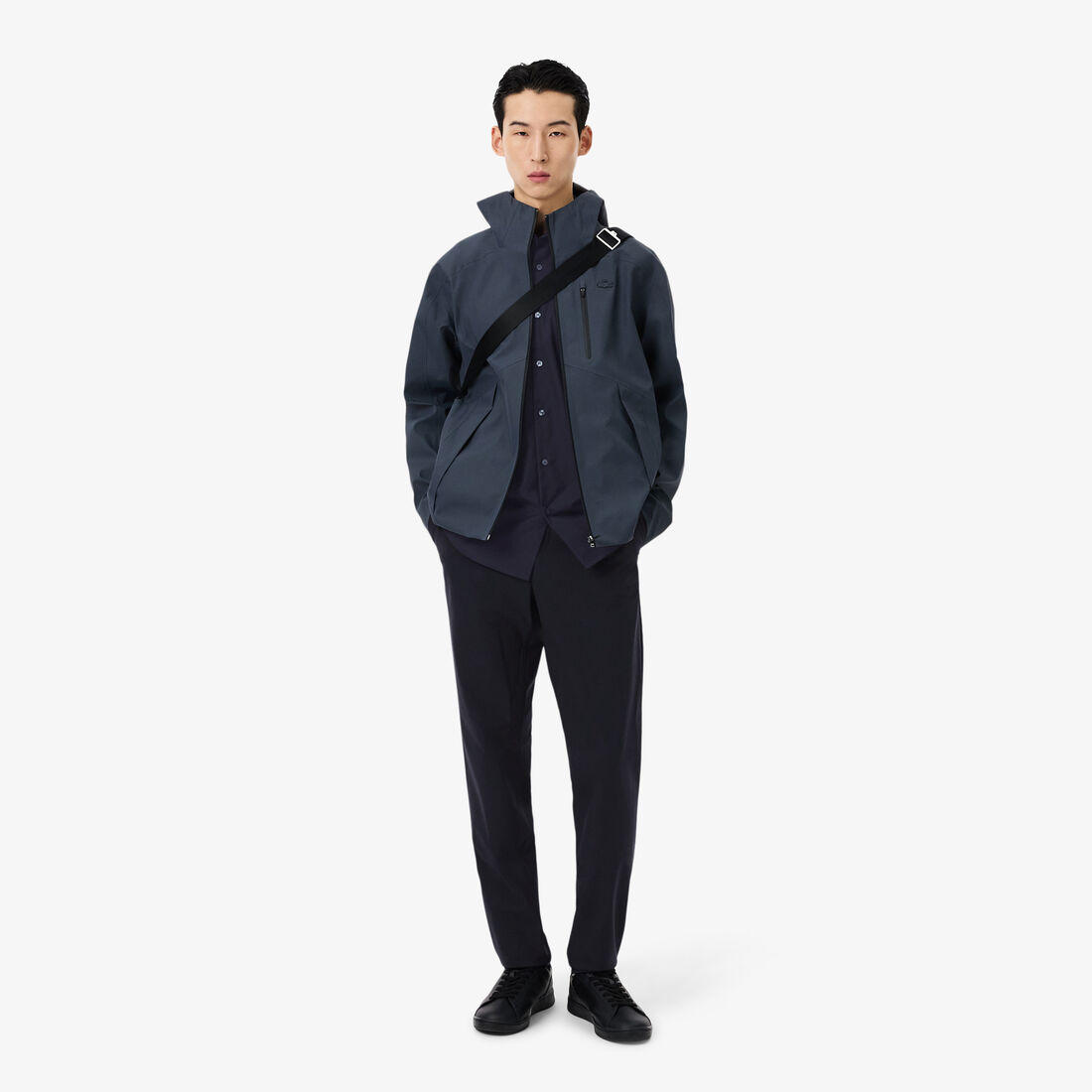 قميص بوبلين قطني بقصّة عادية قميص بوبلين قطني بقصّة عادية