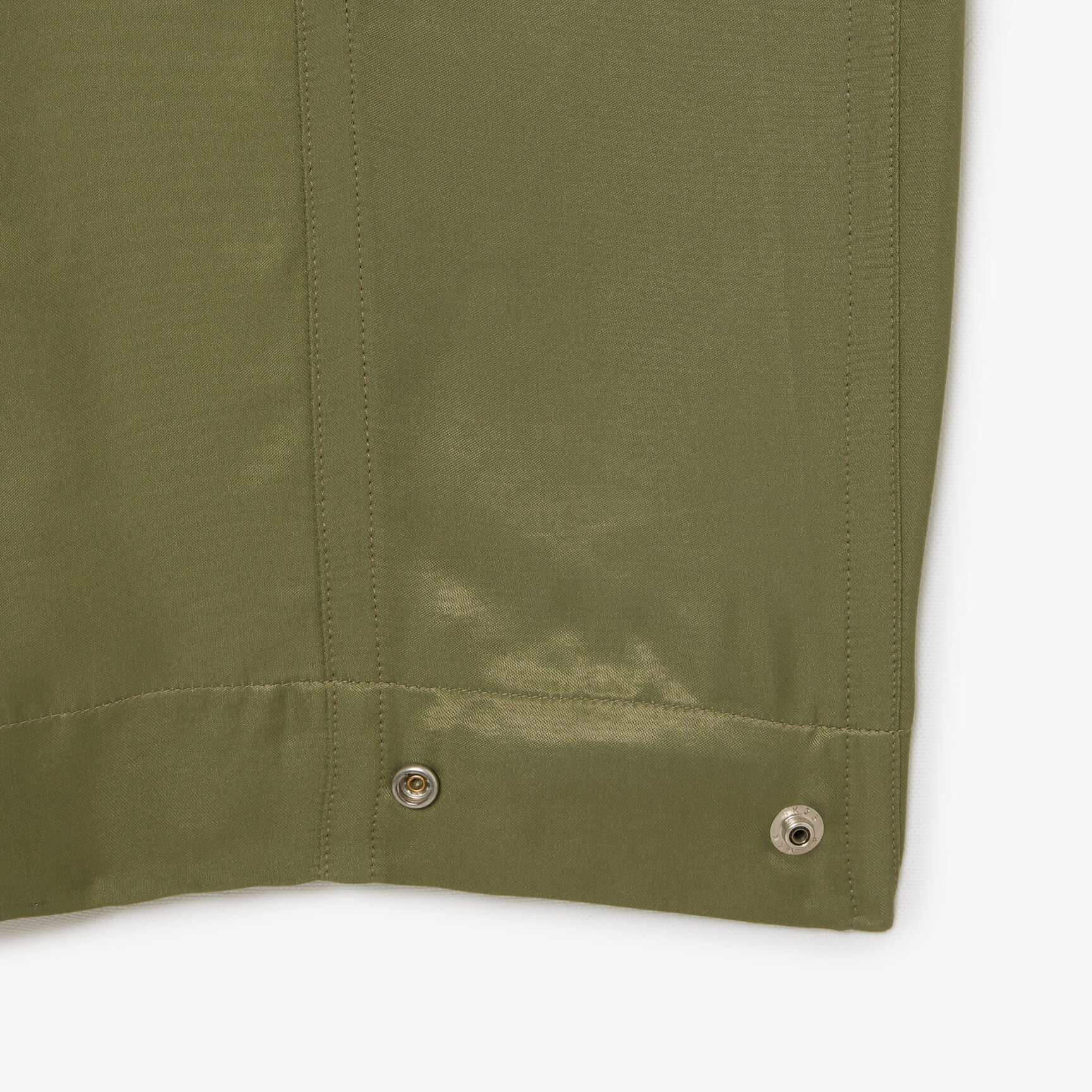 سروال كارجو الساتان كبير سروال كارجو الساتان كبير