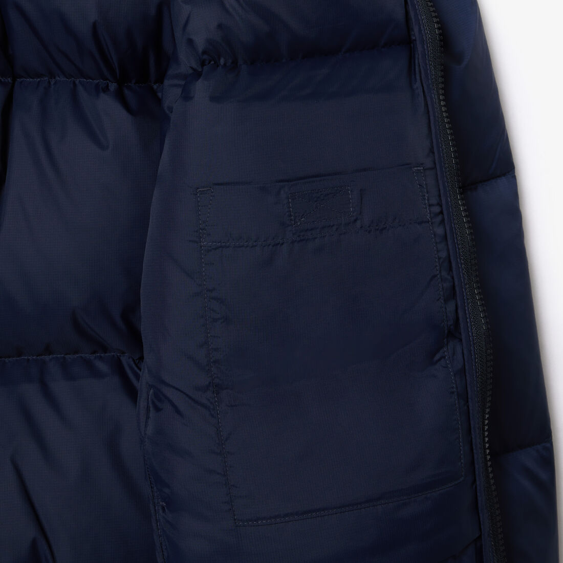 سترة قصيرة منفوخة بغطاء رأس ومقاومة للماء سترة قصيرة منفوخة بغطاء رأس ومقاومة للماء