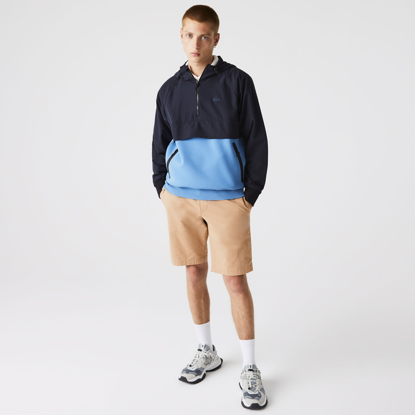 شورت بيرمودا من الجبردين المرن بقصة ضيقة للرجال شورت بيرمودا من الجبردين المرن بقصة ضيقة للرجال