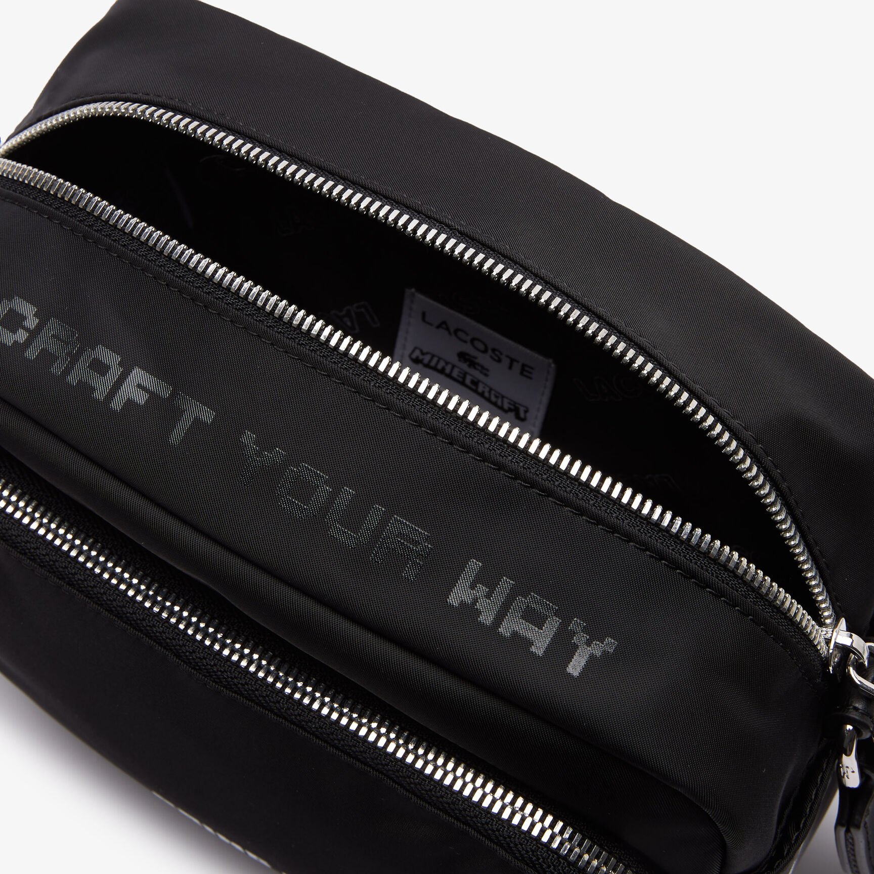 حقيبة كتف نايلون مطبوعة للجنسين مجموعة Lacoste x Minecraft حقيبة كتف نايلون مطبوعة للجنسين مجموعة Lacoste x Minecraft