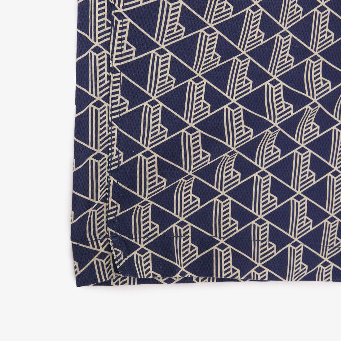 قميص مطبوع بأكمام قصيرة قميص مطبوع بأكمام قصيرة