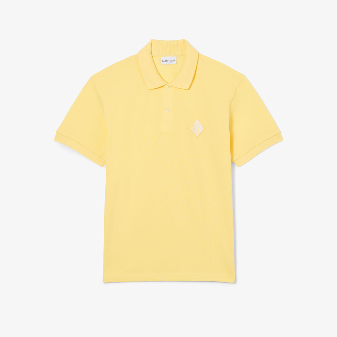 قميص بولو كلاسيكي بقصة كلاسيكية مزين بشعار الماركة قميص بولو كلاسيكي بقصة كلاسيكية مزين بشعار الماركة