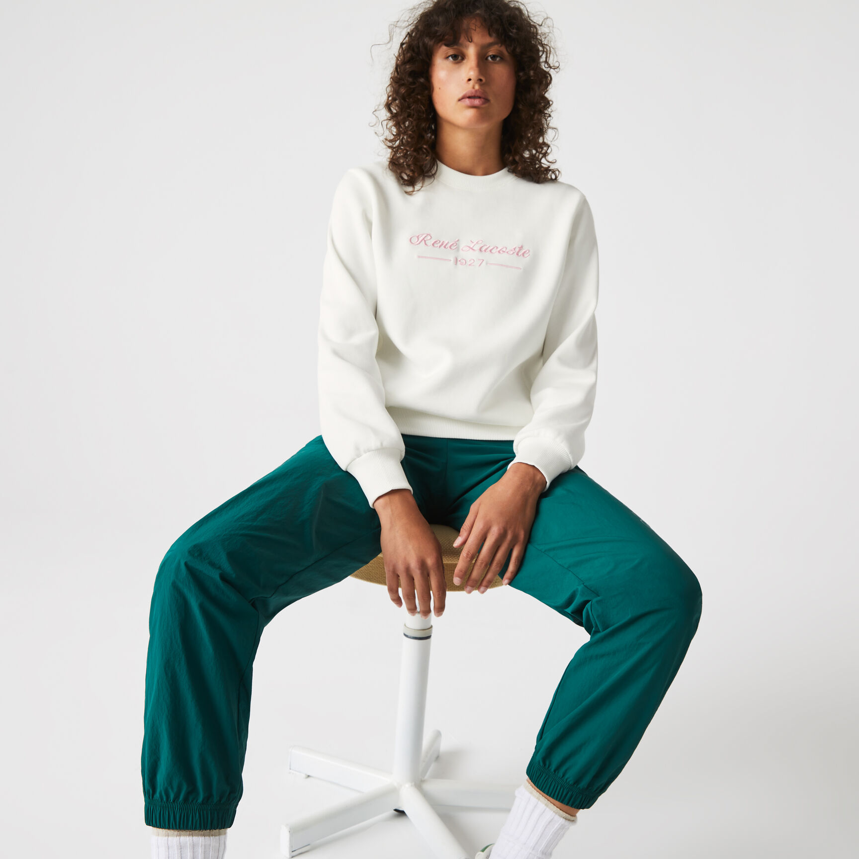 Women’s Loose Fit Crew Neck Embroidered Fleece Sweatshirt Women’s Loose Fit Crew Neck Embroidered Fleece Sweatshirt