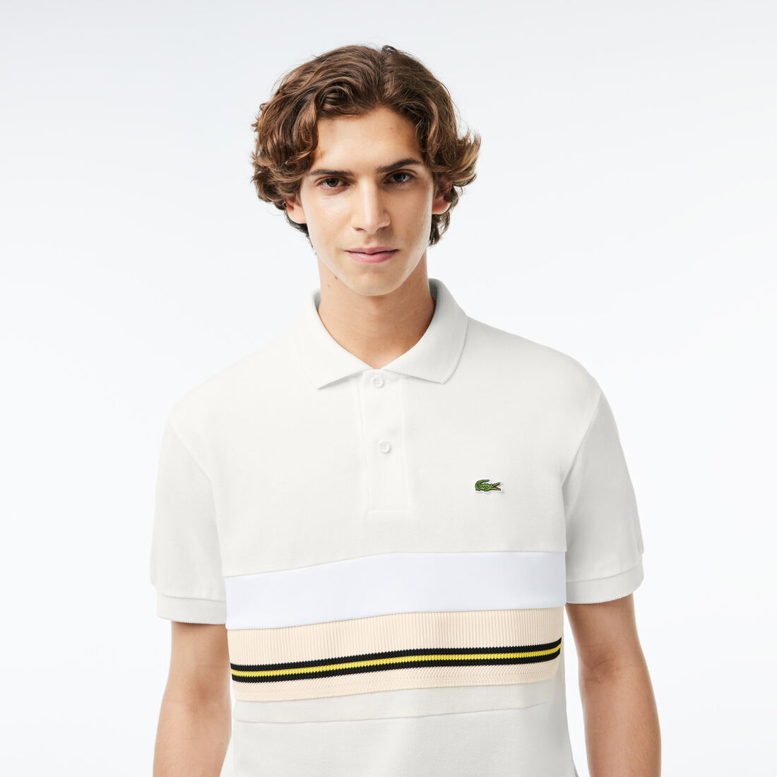 تي شيرت بولو لاكوست بيكيه مطاطي بطبعة مميزة لكلمة Lacoste تي شيرت بولو لاكوست بيكيه مطاطي بطبعة مميزة لكلمة Lacoste