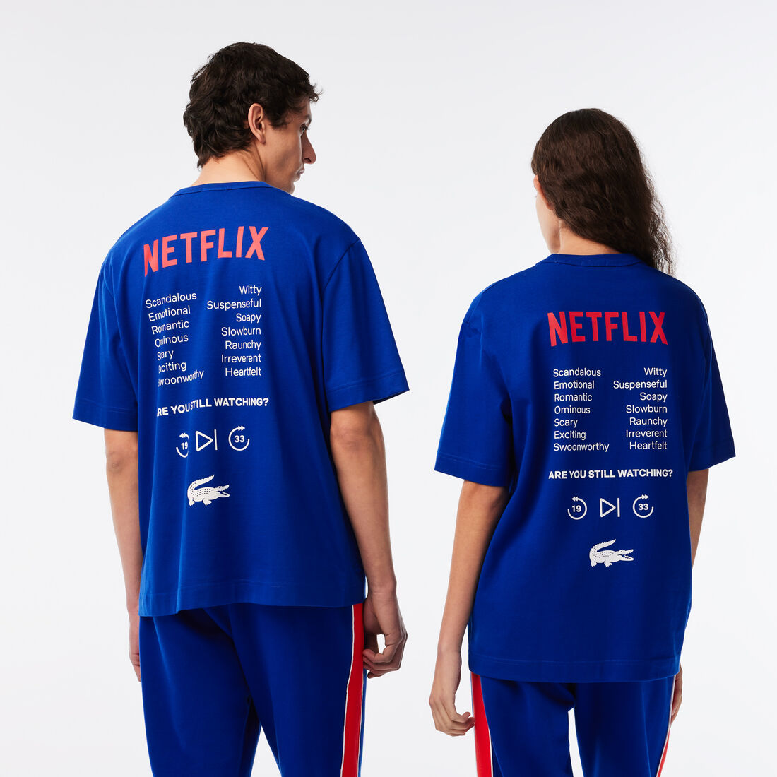 تيشيرت قطن عضوي بقصة فضفاضة للجنسين مجموعة Lacoste x Netflix تيشيرت قطن عضوي بقصة فضفاضة للجنسين مجموعة Lacoste x Netflix