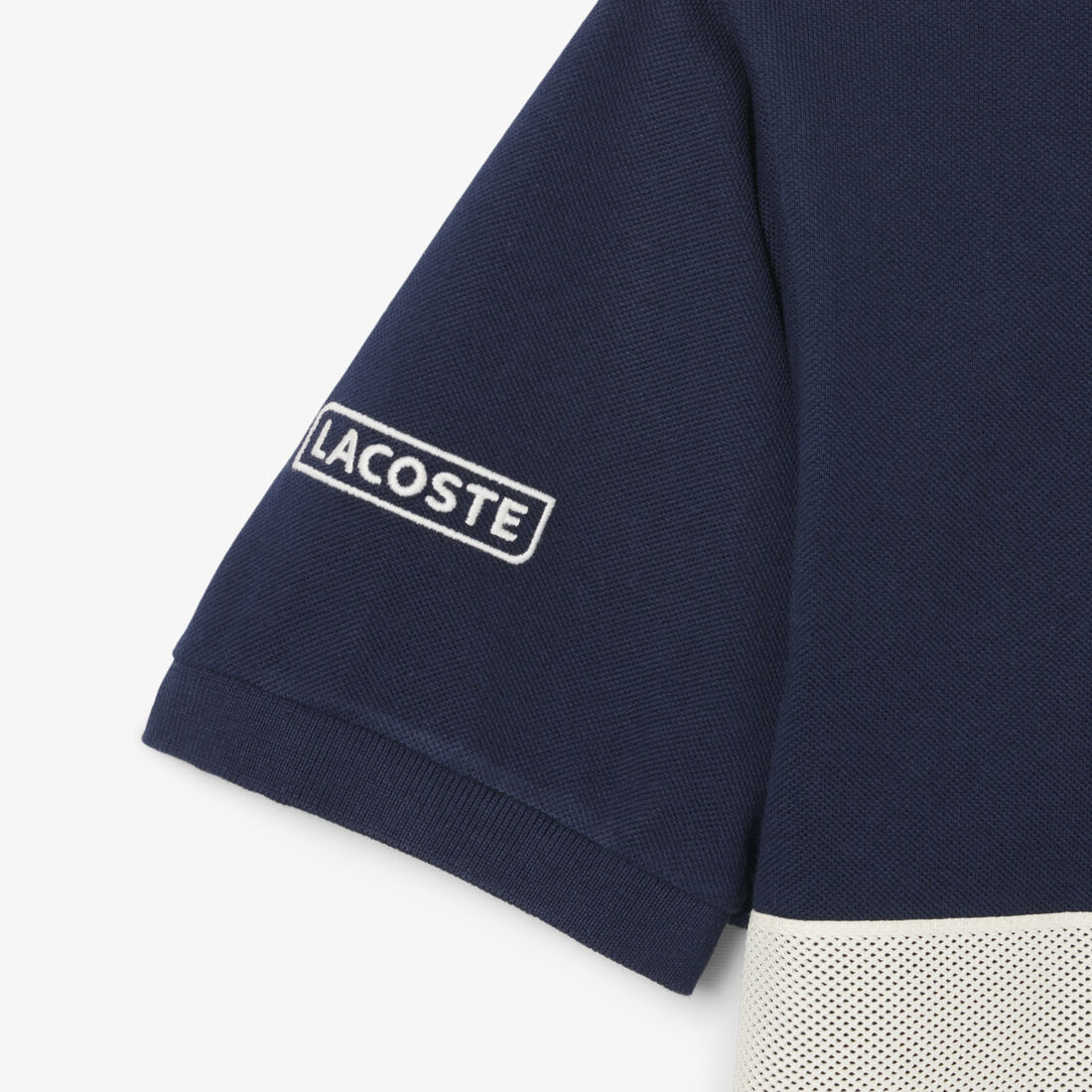 قميص بولو L.12.12 بقصة كلاسيكية صناعة فرنسية قميص بولو L.12.12 بقصة كلاسيكية صناعة فرنسية