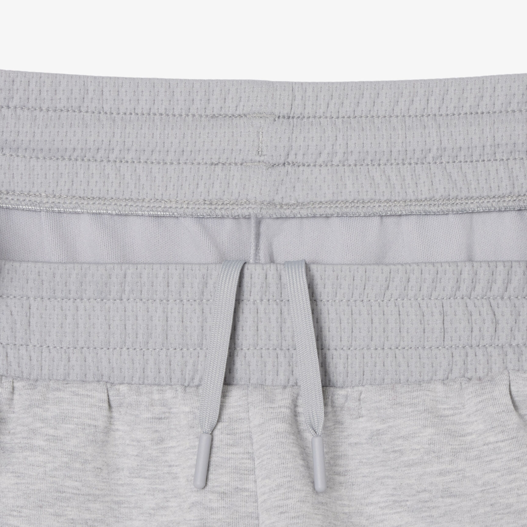 بنطال رياضي يسمح بالتهوية