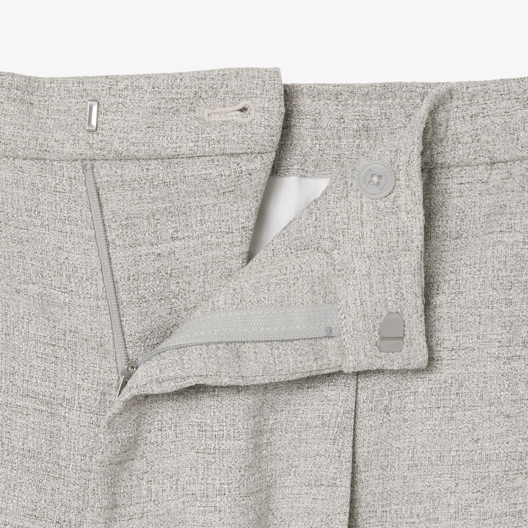 بنطال مريح بقصة فضفاضة ونسيج سلوب