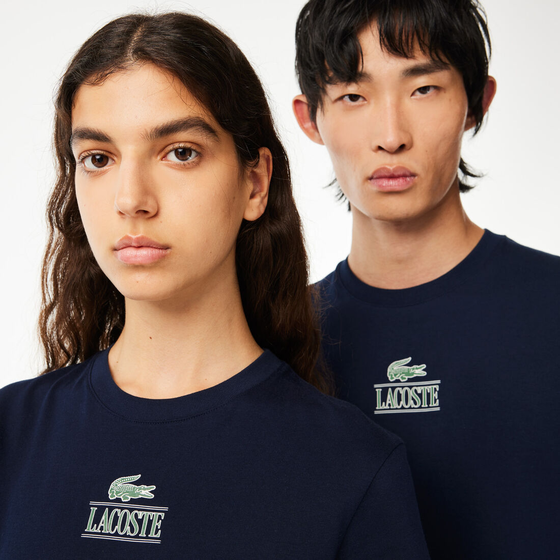 تي شيرت جيرسيه قطن بطبعة مميزة لكلمة Lacoste تي شيرت جيرسيه قطن بطبعة مميزة لكلمة Lacoste