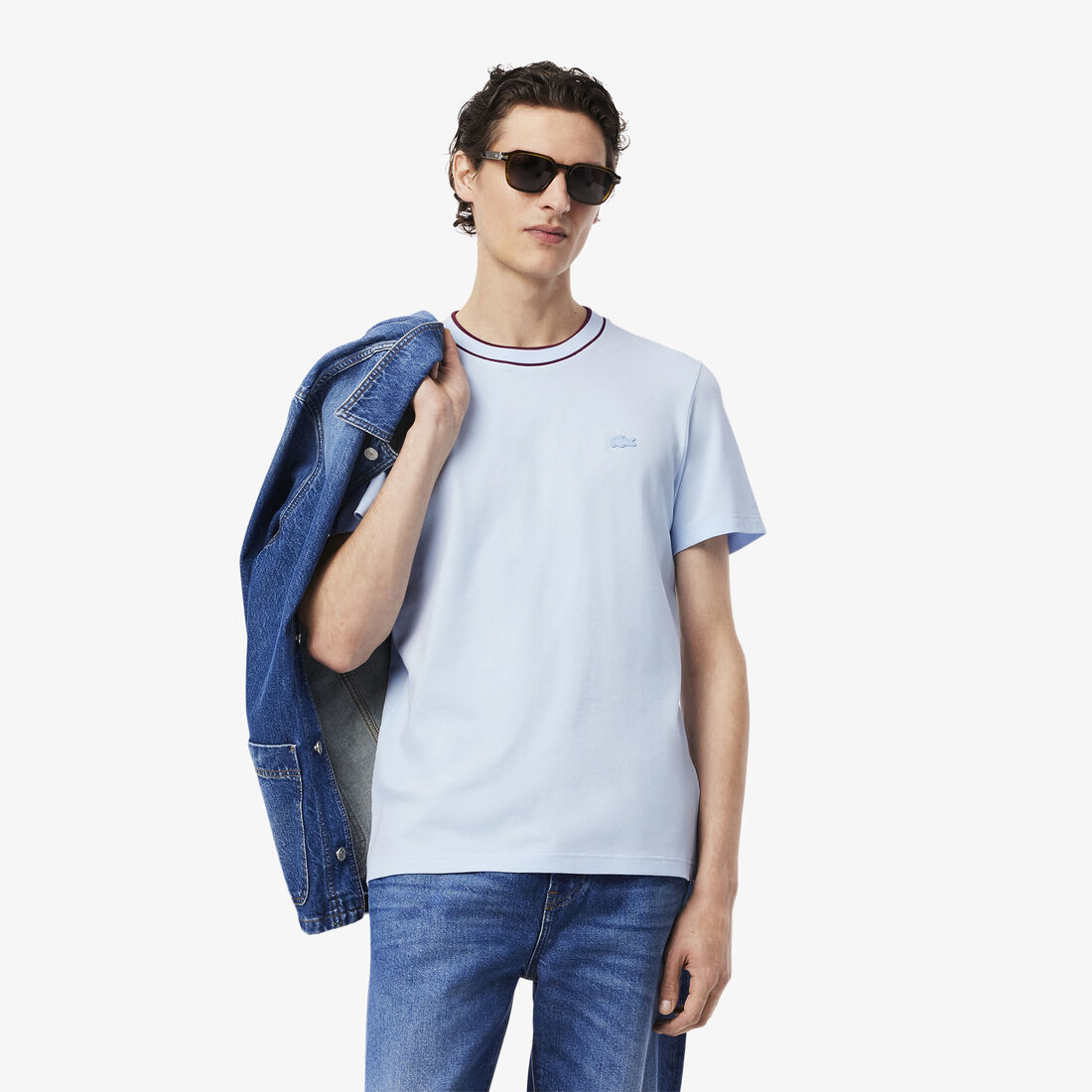 تي شيرت بياقة مخططة من بيكيه