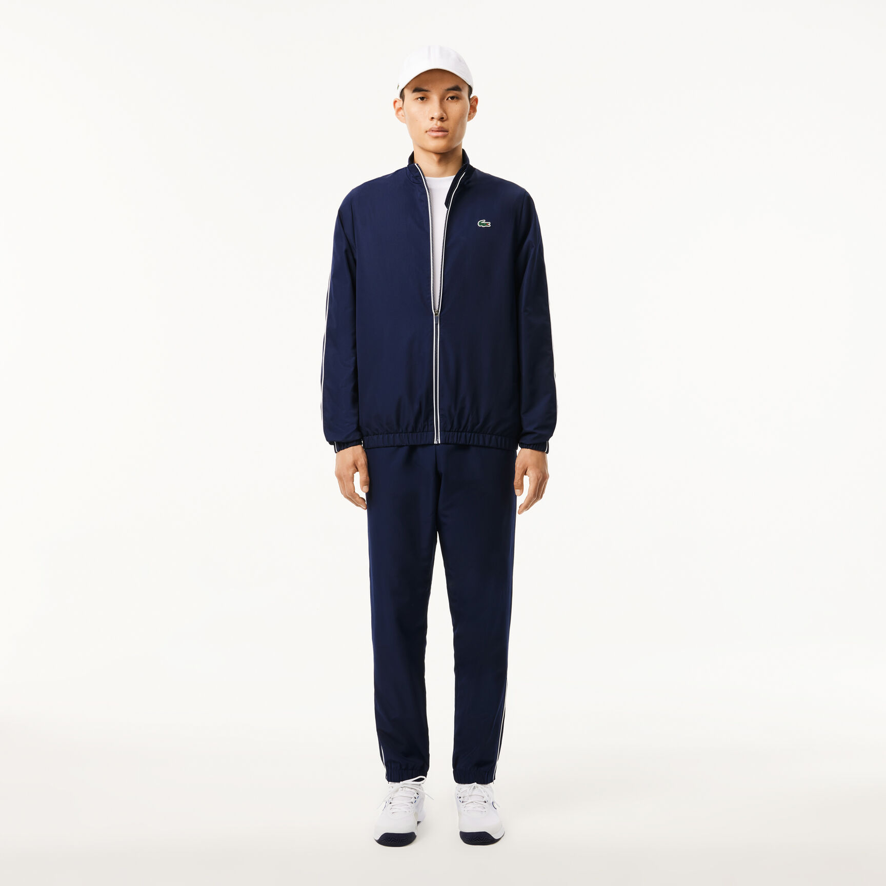 بدلة رياضية للتنس بدلة رياضية للتنس