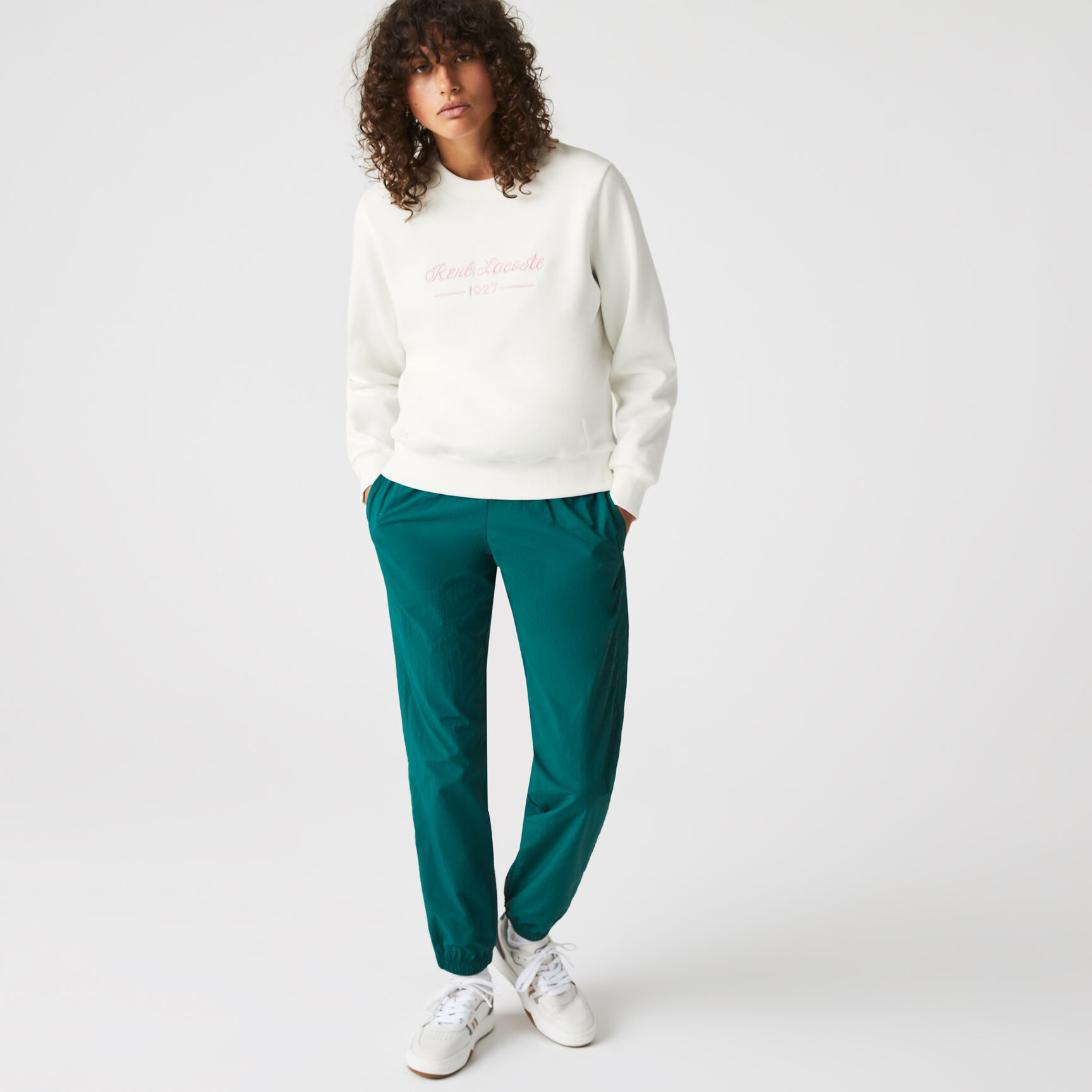 Women’s Loose Fit Crew Neck Embroidered Fleece Sweatshirt Women’s Loose Fit Crew Neck Embroidered Fleece Sweatshirt