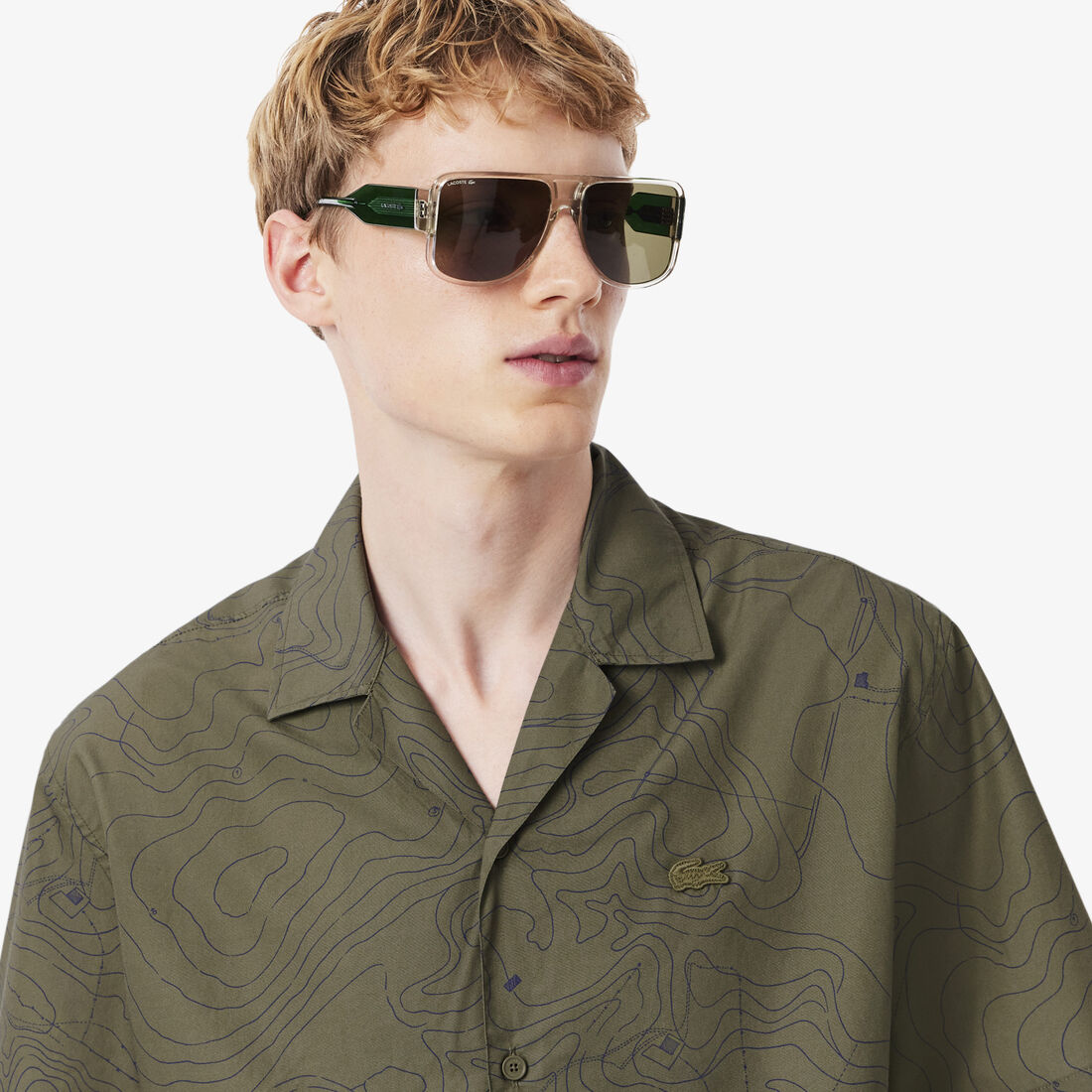 قميص مريح بأكمام قصيرة قميص مريح بأكمام قصيرة