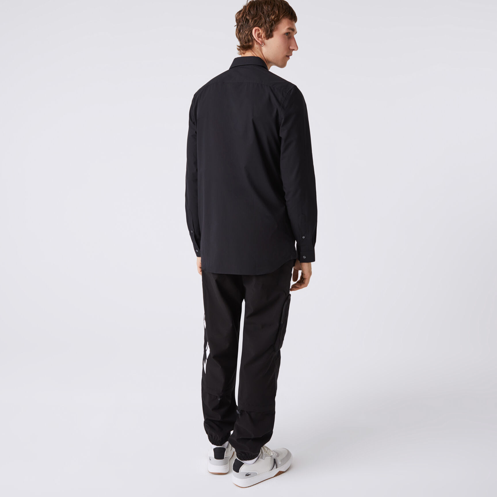 قميص قطن بوبلين مطاطي بقصة ضيقة للرجال