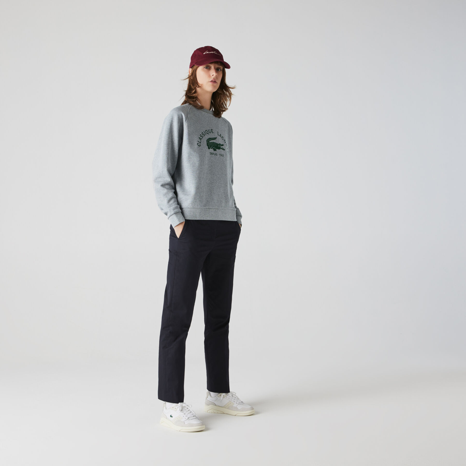 lacoste women s crew neck vintage print lightweight cotton fleece sweatshirt