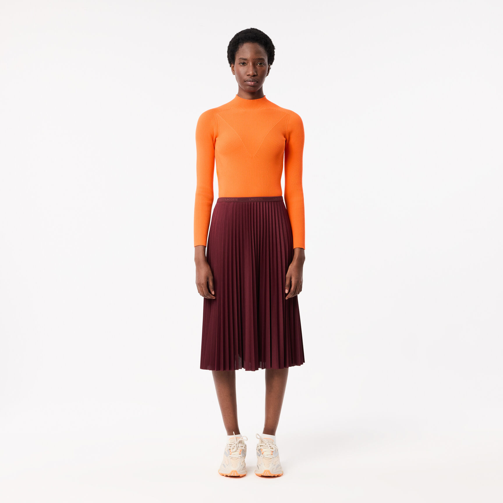 تنورة نسائية بطيات بخصر مطاطي