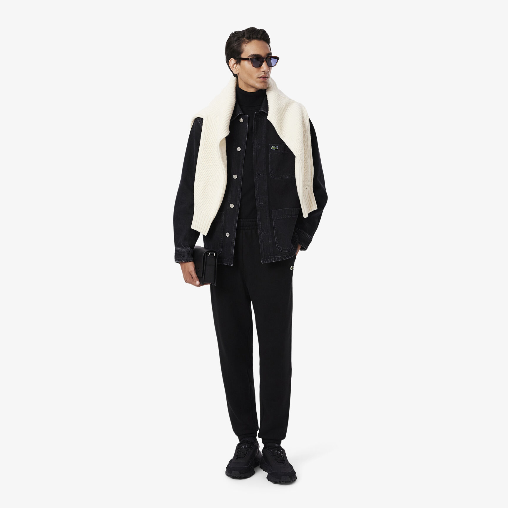 بنطال رياضي بساق مدببة بنطال رياضي بساق مدببة