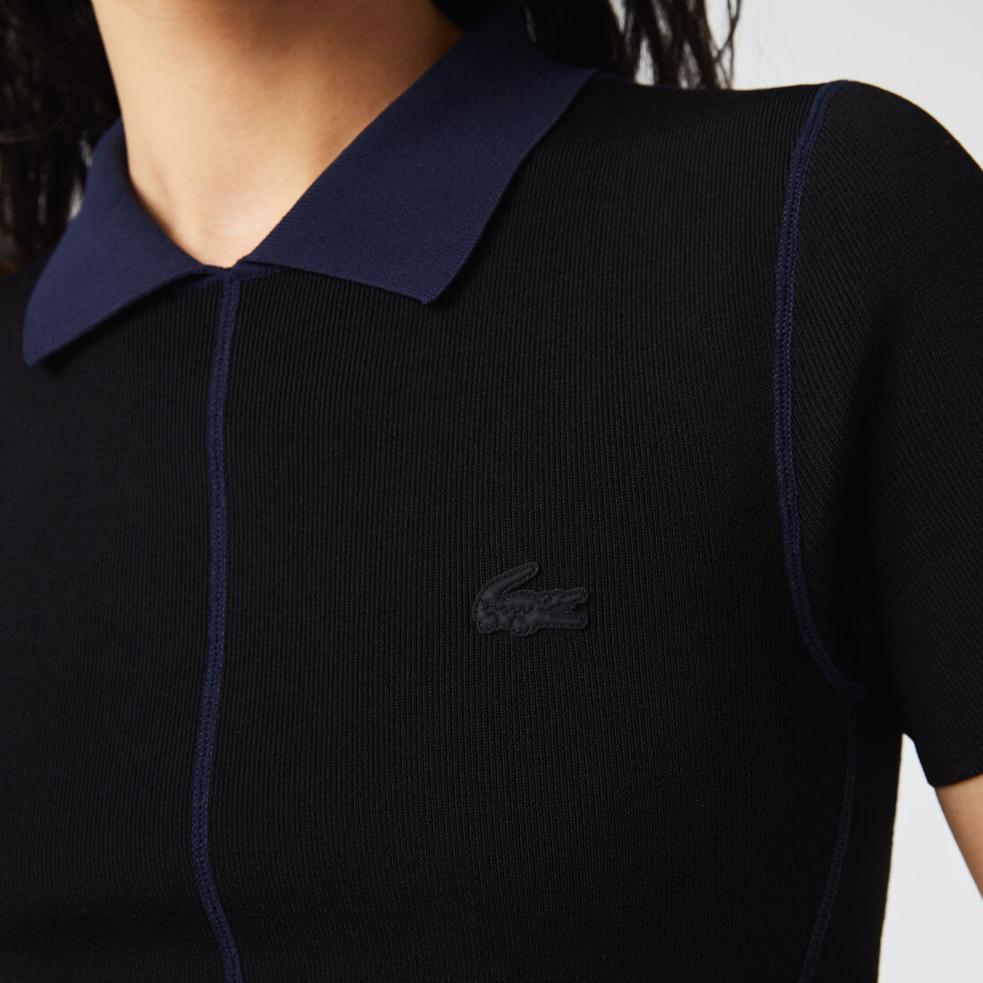 فستان بولو سكيتر نسيج بارز للنساء فستان بولو سكيتر نسيج بارز للنساء