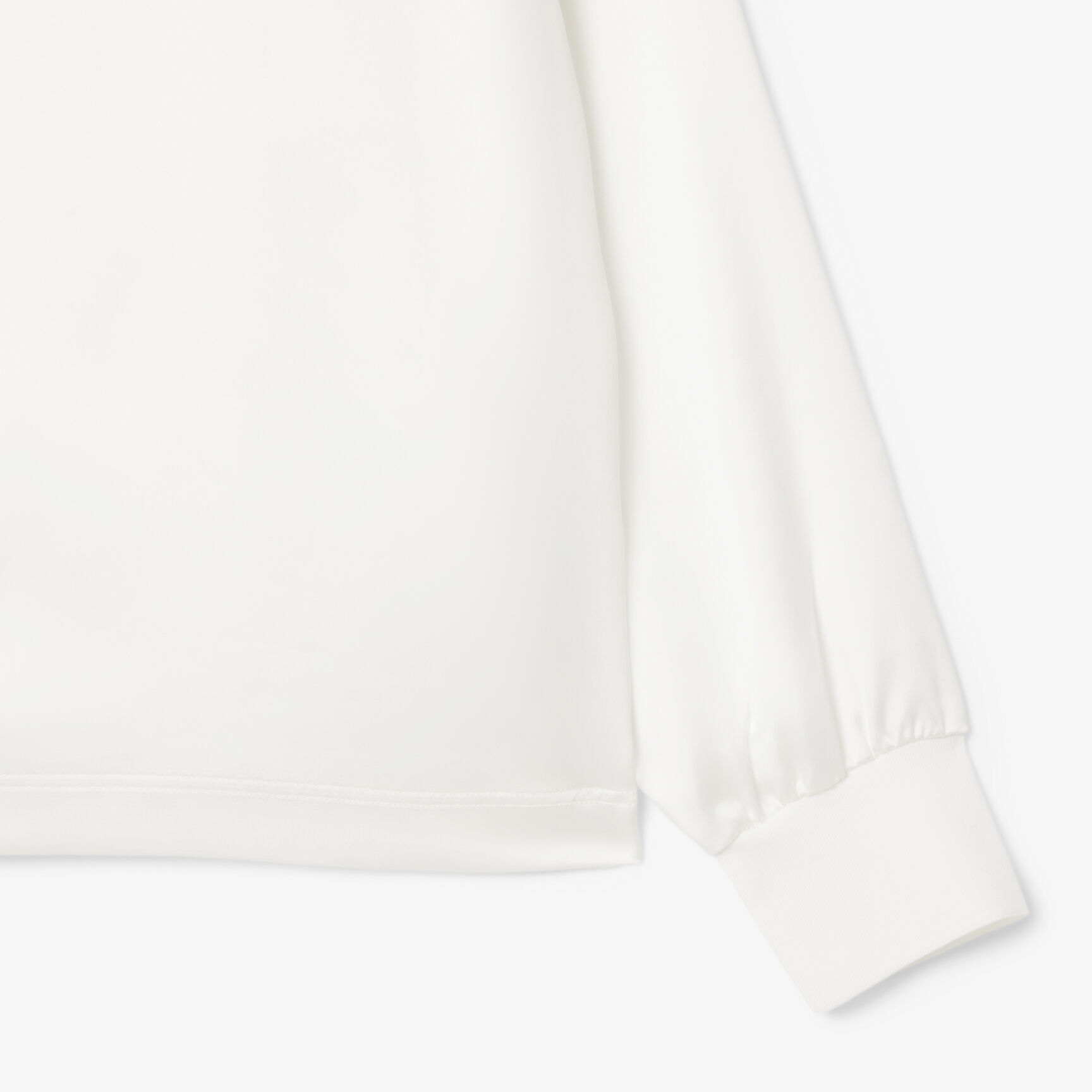 قميص بولو ساتان كبير الحجم بأكمام طويلة