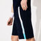 شورت من قماش خفيف مزدان بخطوط ذات ألوان متباينة من مجموعة Lacoste SPORT للرجال لاكوست شورت من قماش خفيف مزدان بخطوط ذات ألوان متباينة من مجموعة lacoste sport للرجال
