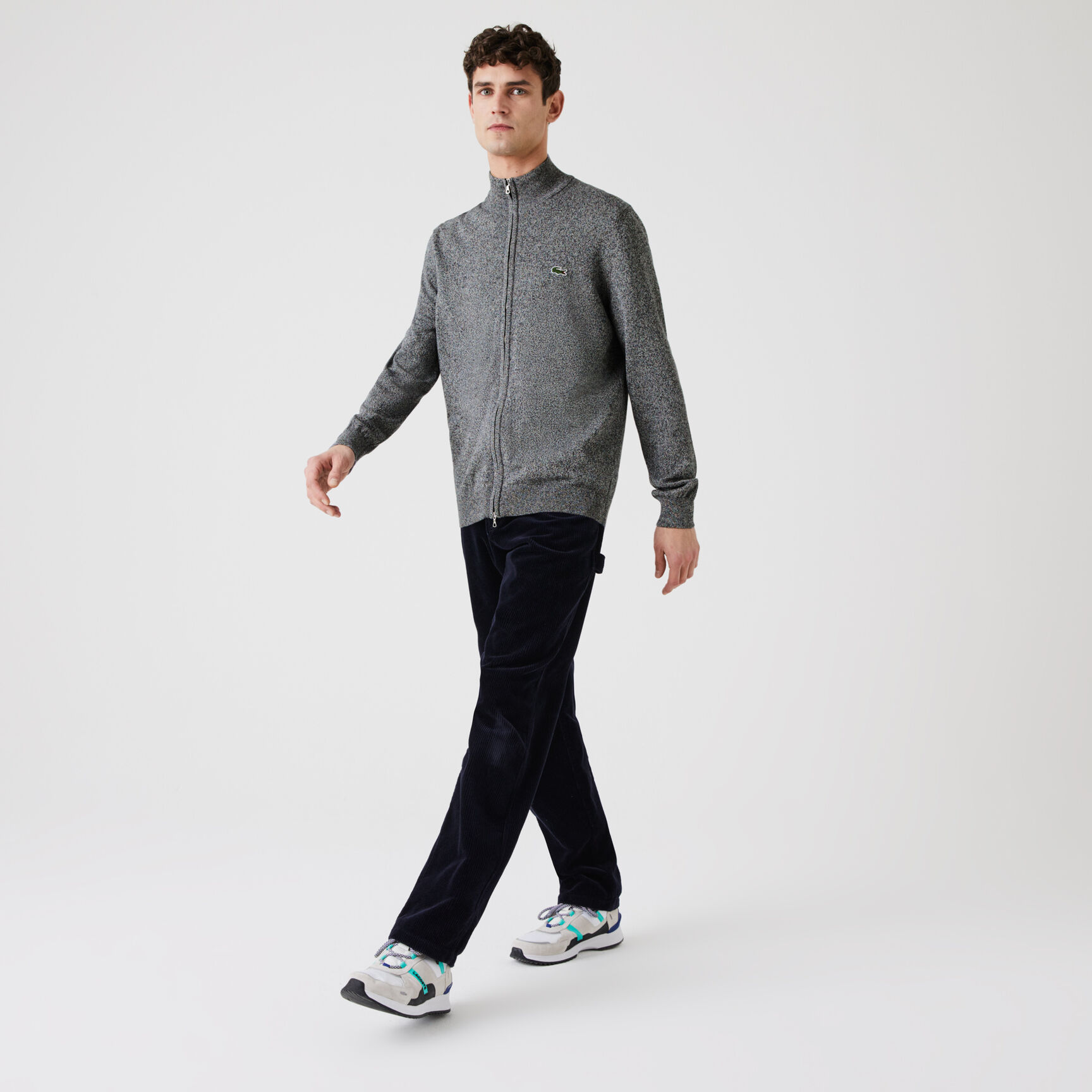 سترة قطنية بسحاب وياقة عالية