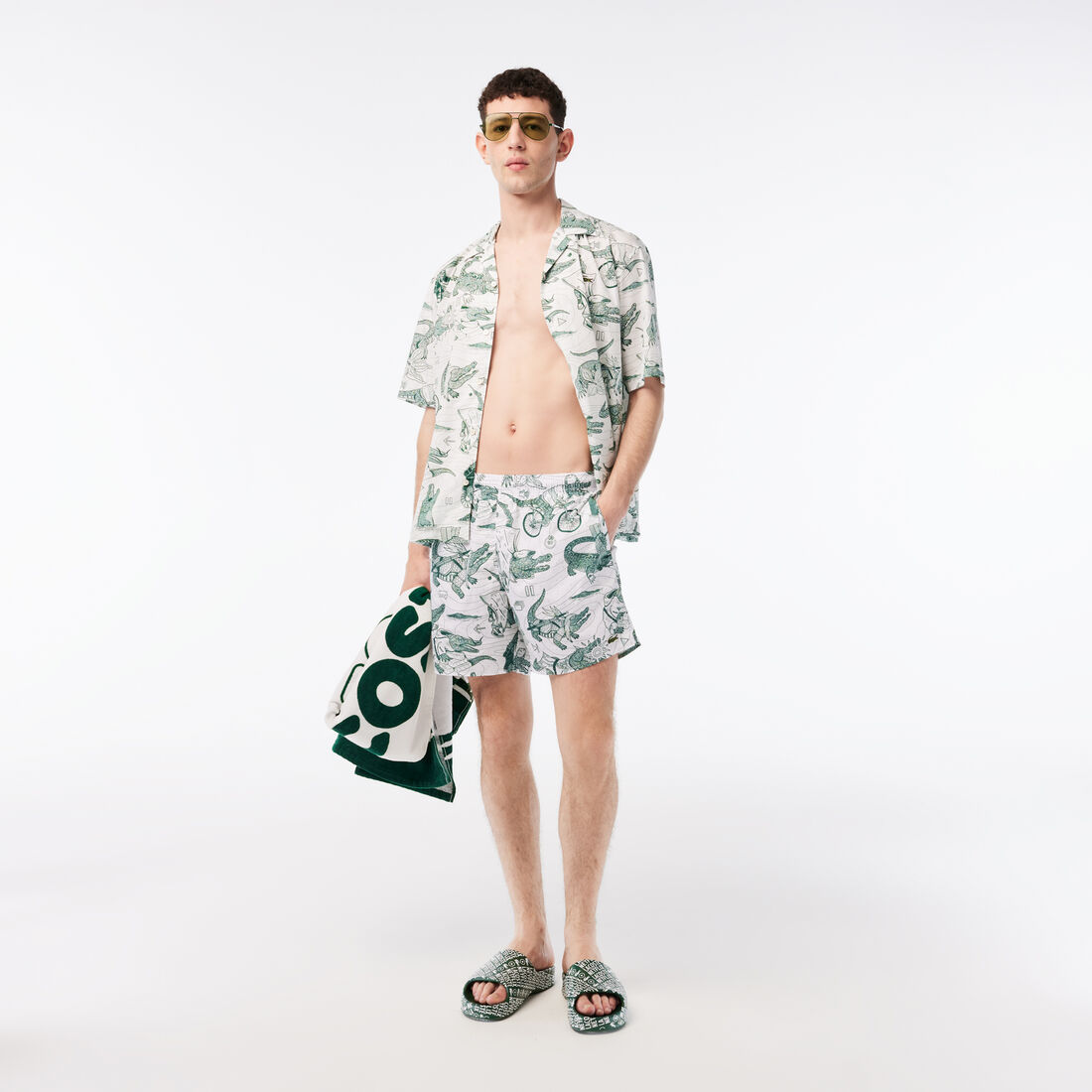 شورت سباحة مطبوع للرجال مجموعة Lacoste x Netflix شورت سباحة مطبوع للرجال مجموعة Lacoste x Netflix