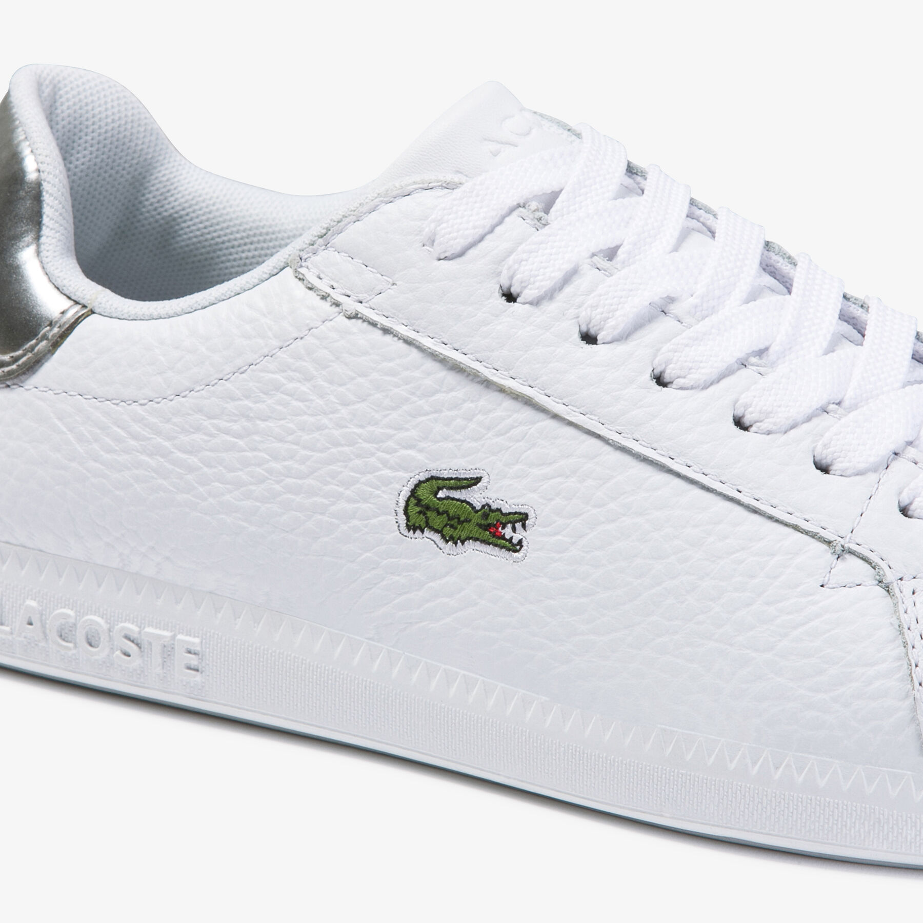 lacoste women s graduate leather trainers
