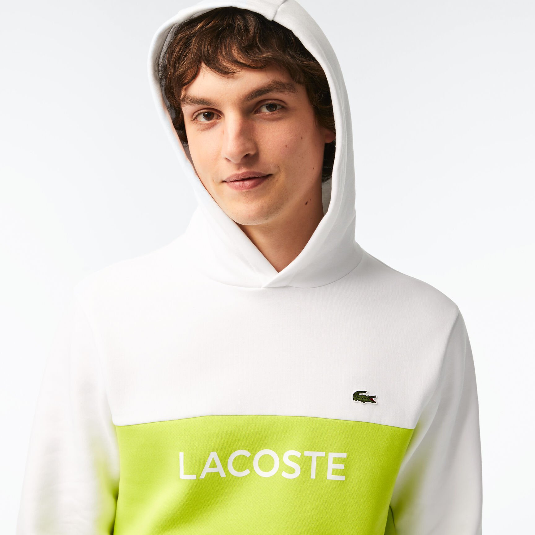 هودي بقصة كلاسيكية وتصميم مقسم بألوان وشعار الماركة للرجال هودي بقصة كلاسيكية وتصميم مقسم بألوان وشعار الماركة للرجال