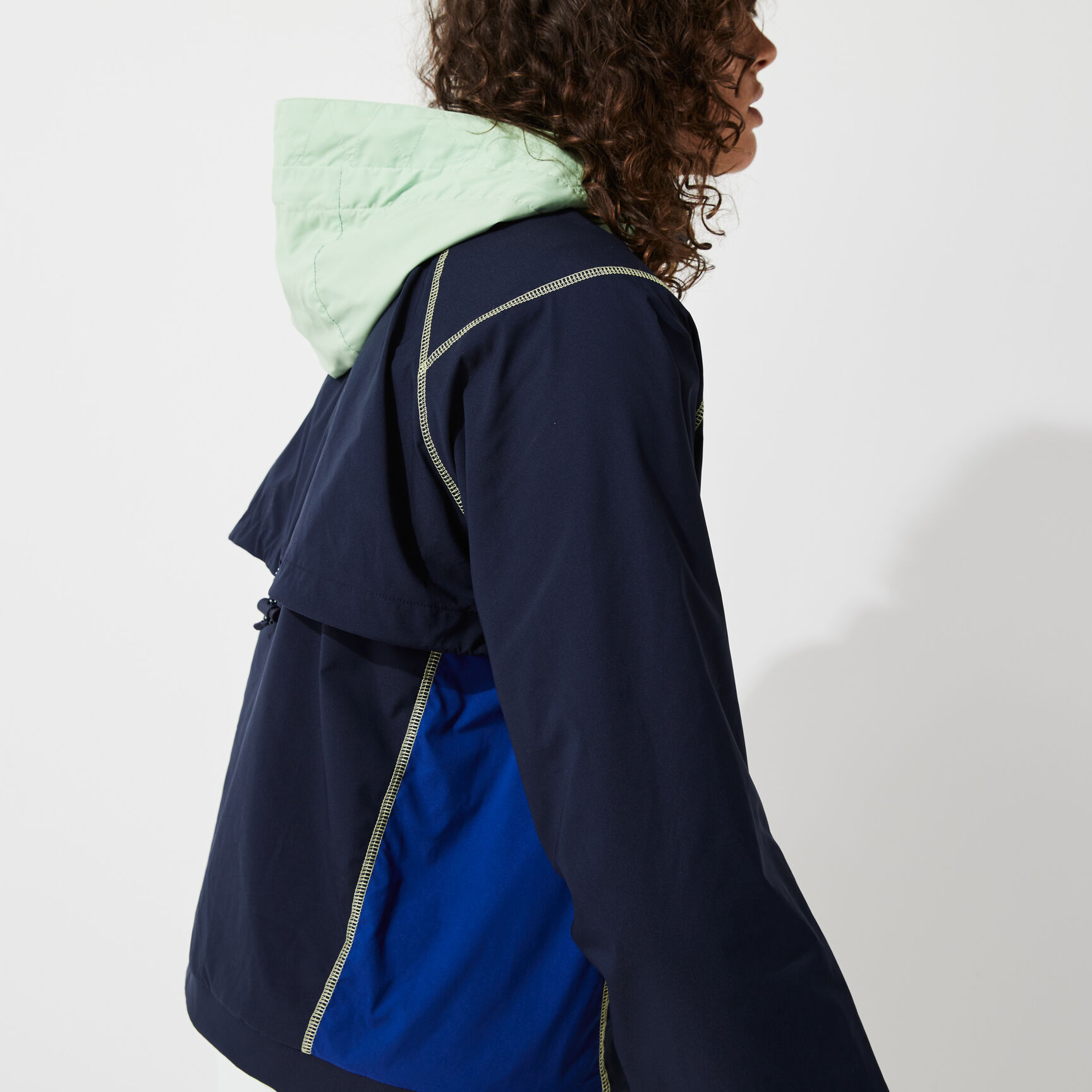 Women’s Colour-block Accents Pullover Windbreaker Women’s Colour-block Accents Pullover Windbreaker