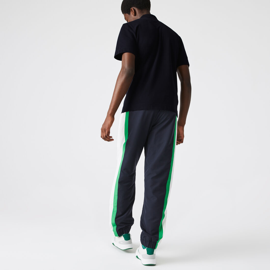 بولو بيكيه الخفيف المسامي للرجال من Lacoste بولو بيكيه الخفيف المسامي للرجال من Lacoste