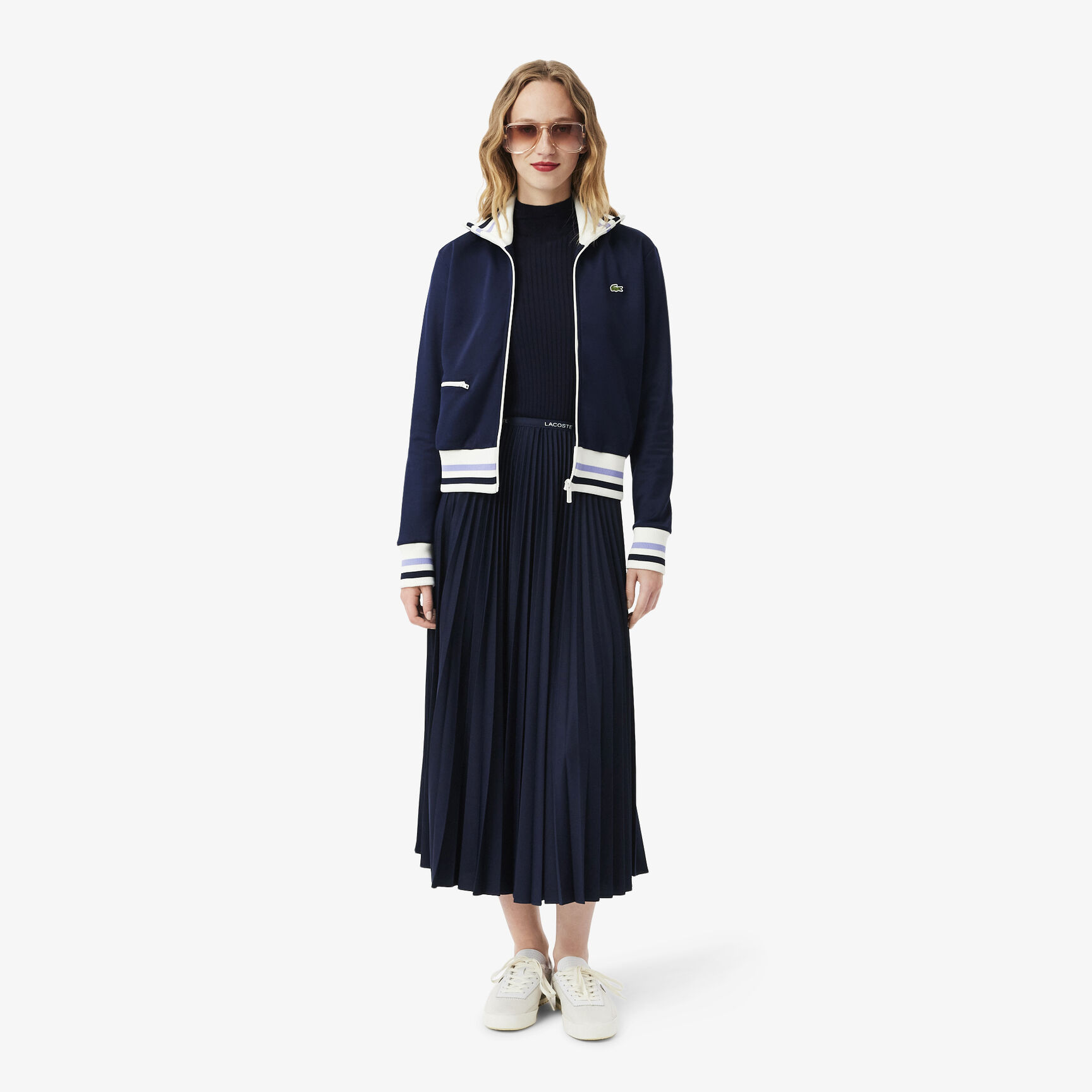 تنورة طويلة مطوية بخصر مطاطي تنورة طويلة مطوية بخصر مطاطي