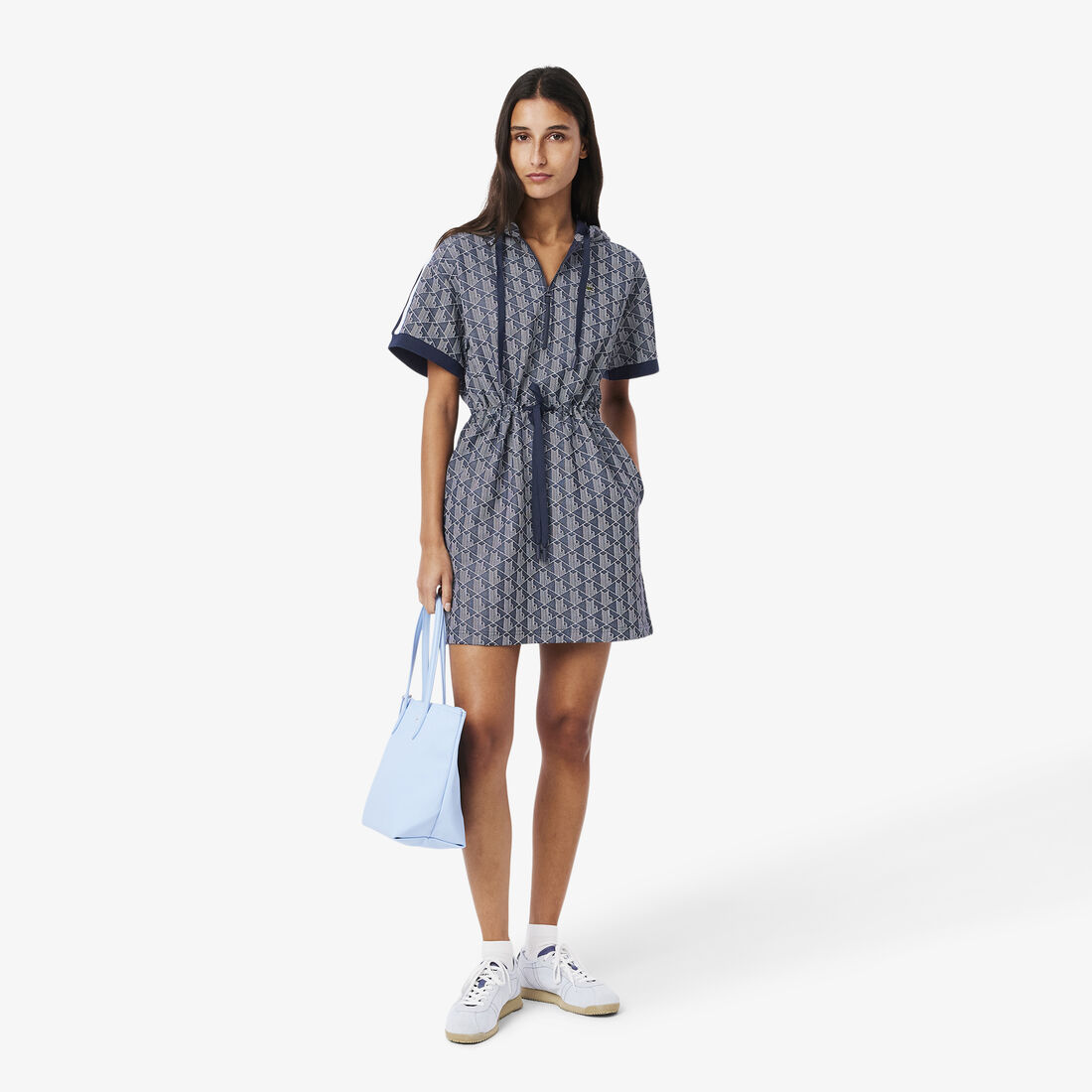 فستان هودي بطبعة مونوغرام من الجاكار