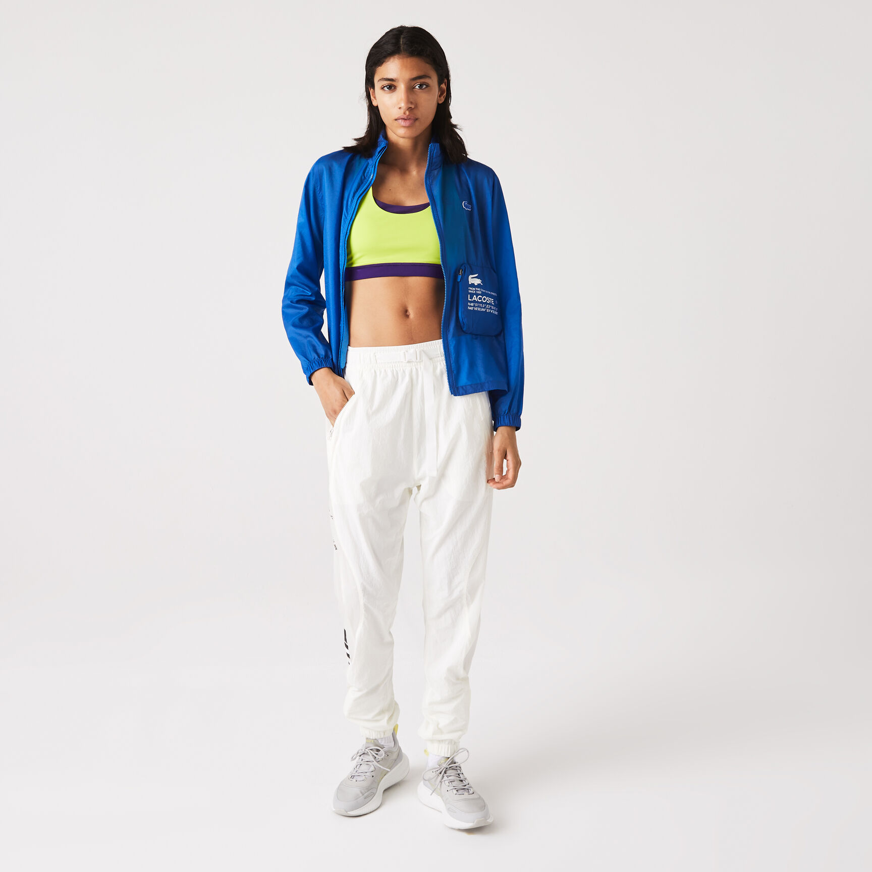 جاكيت مقاوم للمياه وقابل للطي للنساء من مجموعة Lacoste SPORT