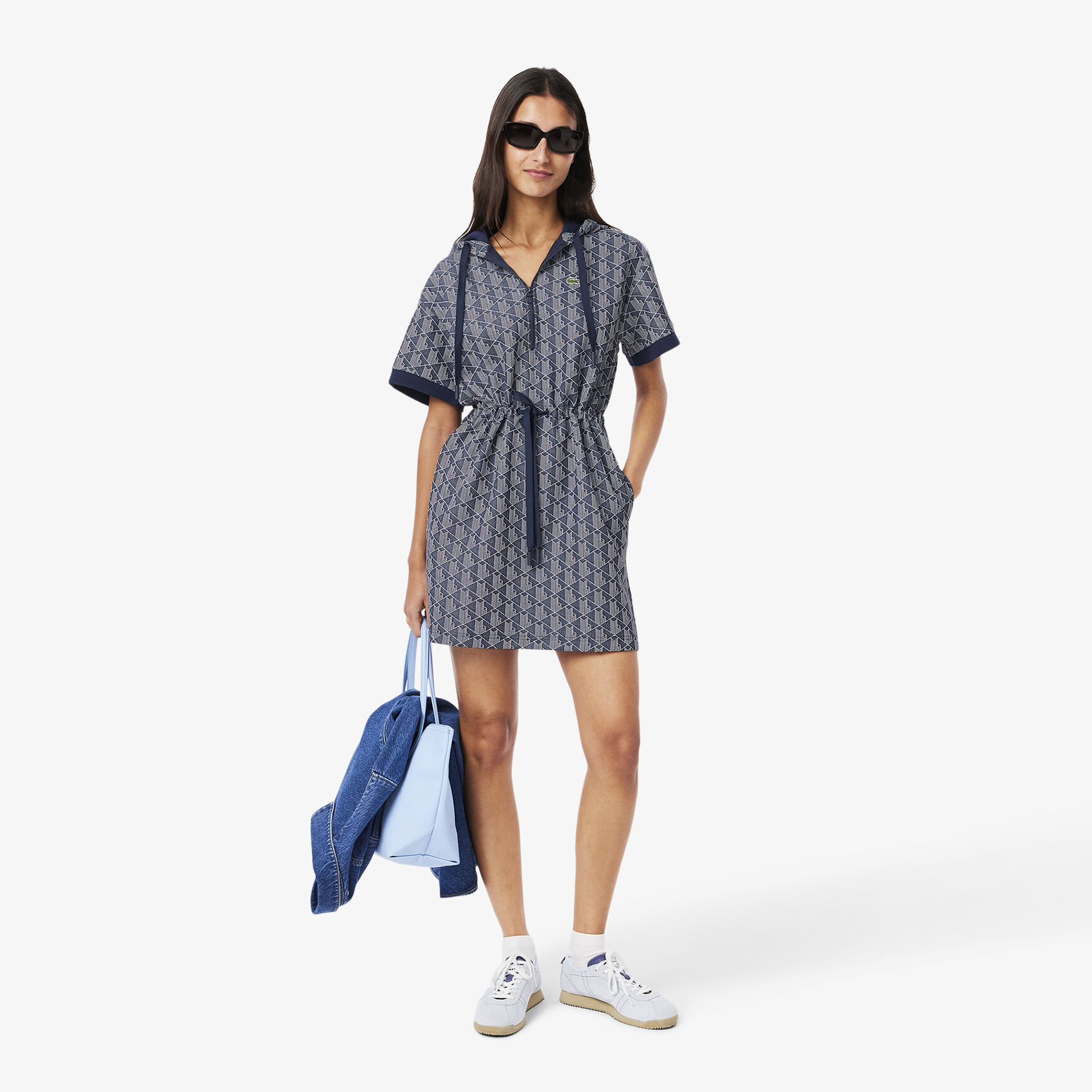 فستان هودي بطبعة مونوغرام من الجاكار