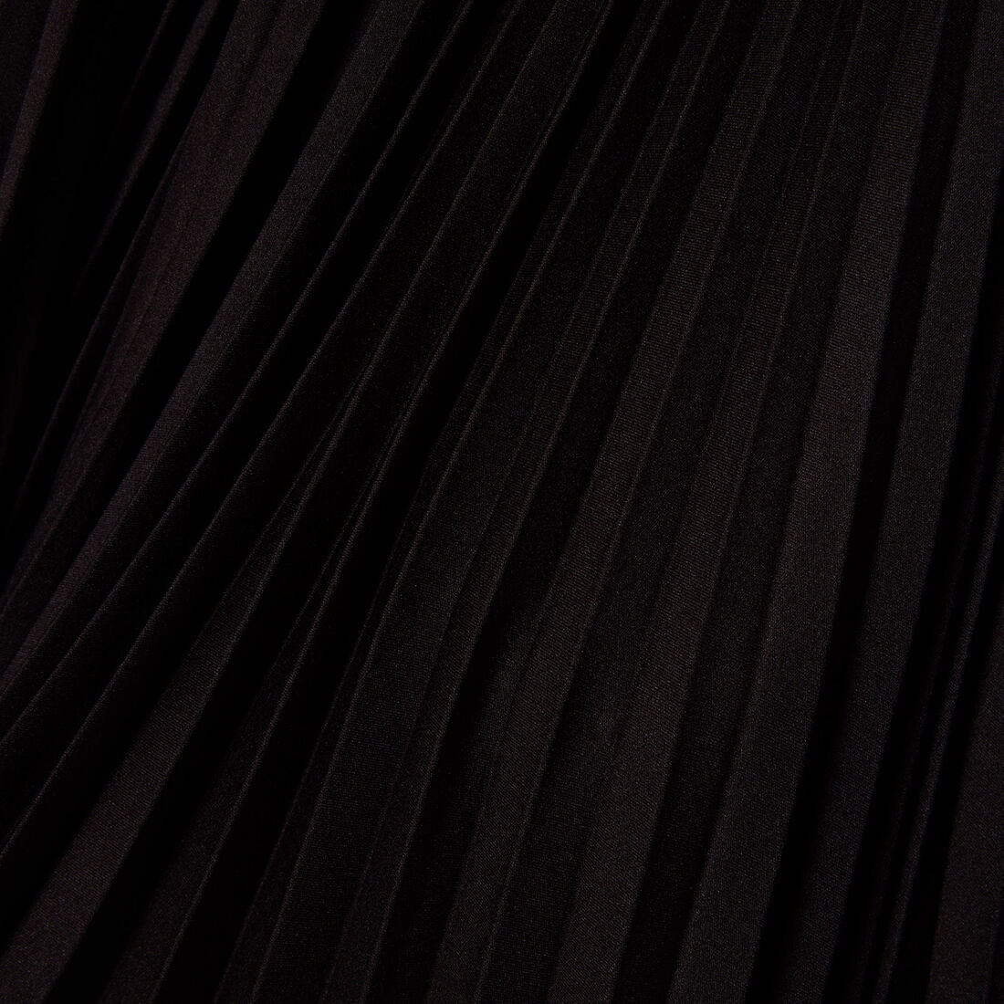 lacoste long pleated elasticated waist skirt