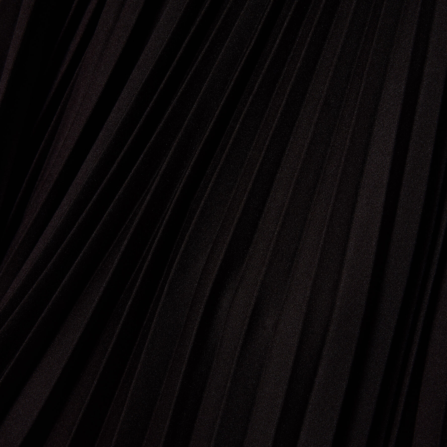 lacoste long pleated elasticated waist skirt