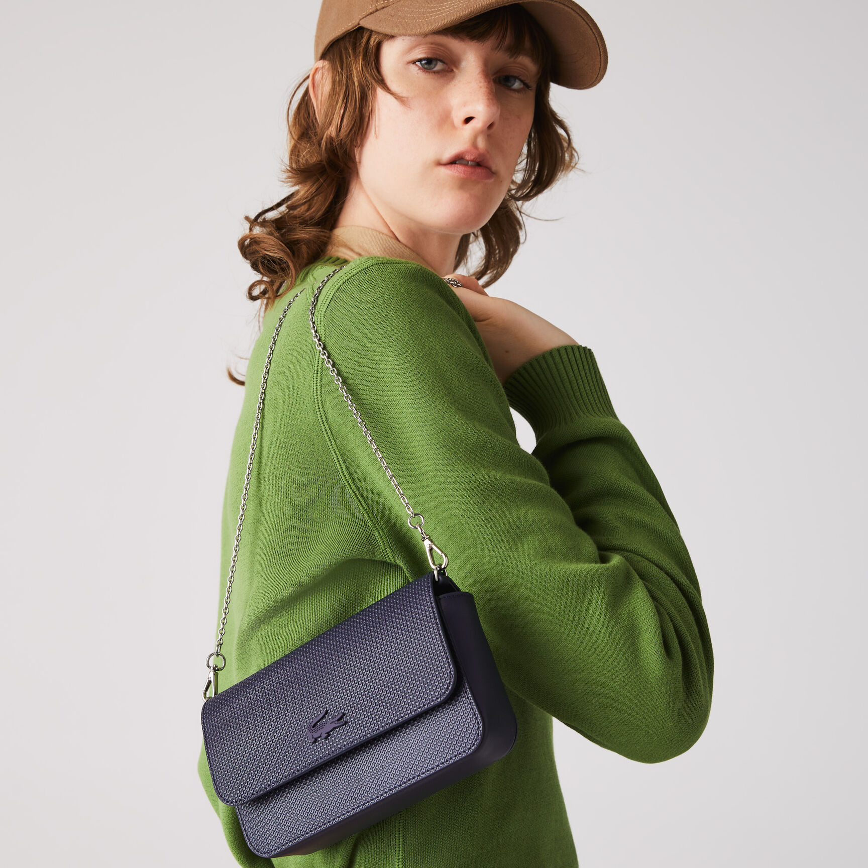 حقيبة خصر بحزام وقلاب من جلد البيكيه غير اللامع مجموعة Chantaco للنساء حقيبة خصر بحزام وقلاب من جلد البيكيه غير اللامع مجموعة Chantaco للنساء